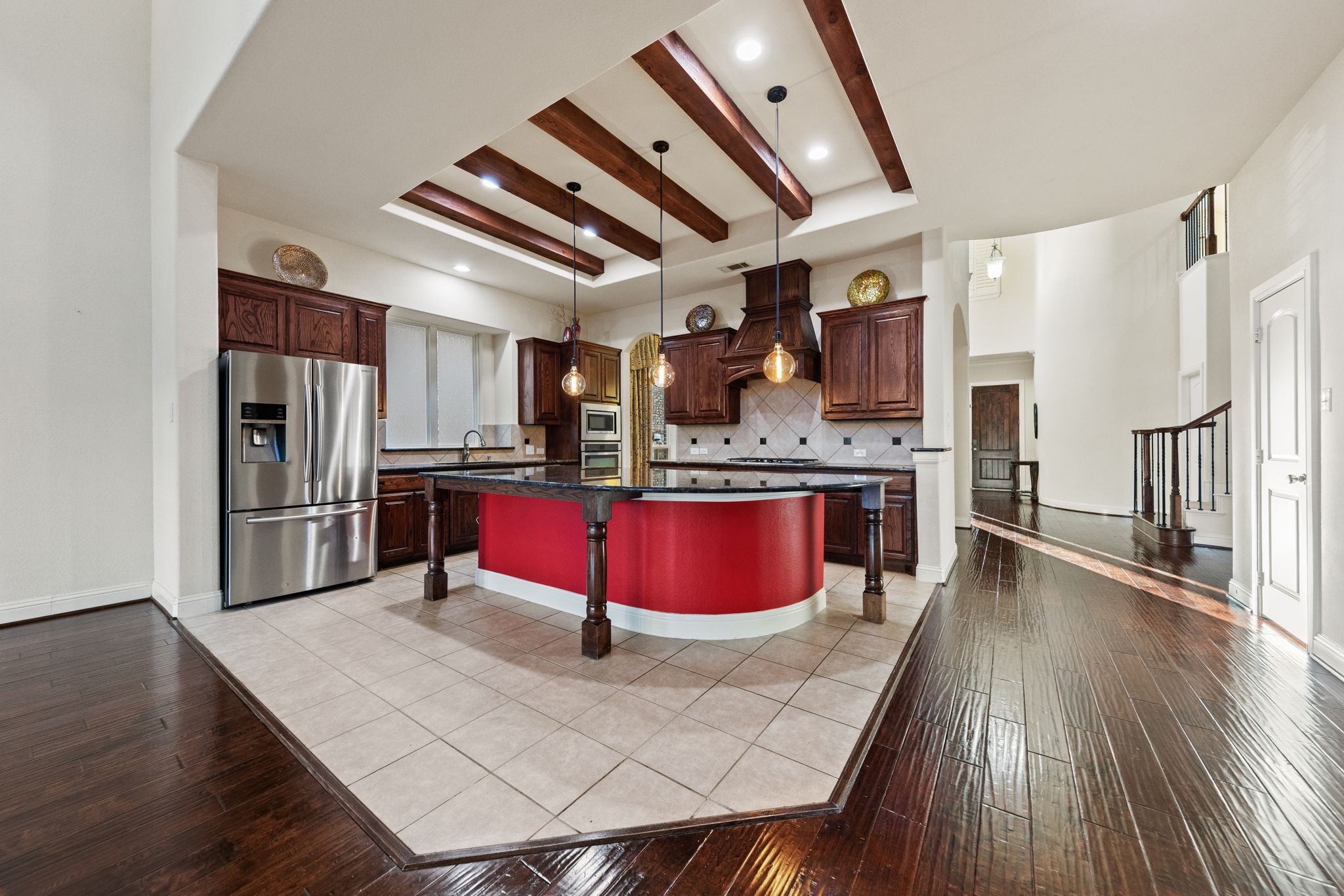 15520 Mayflower Trail