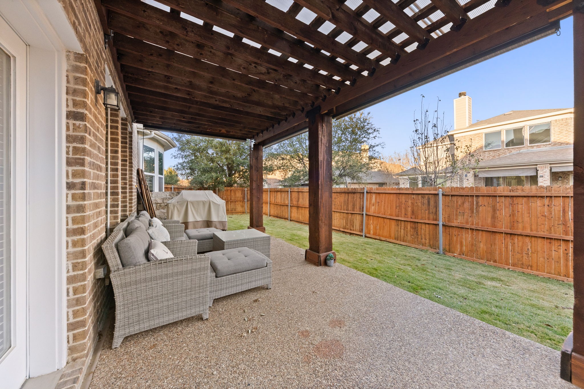 15520 Mayflower Trail