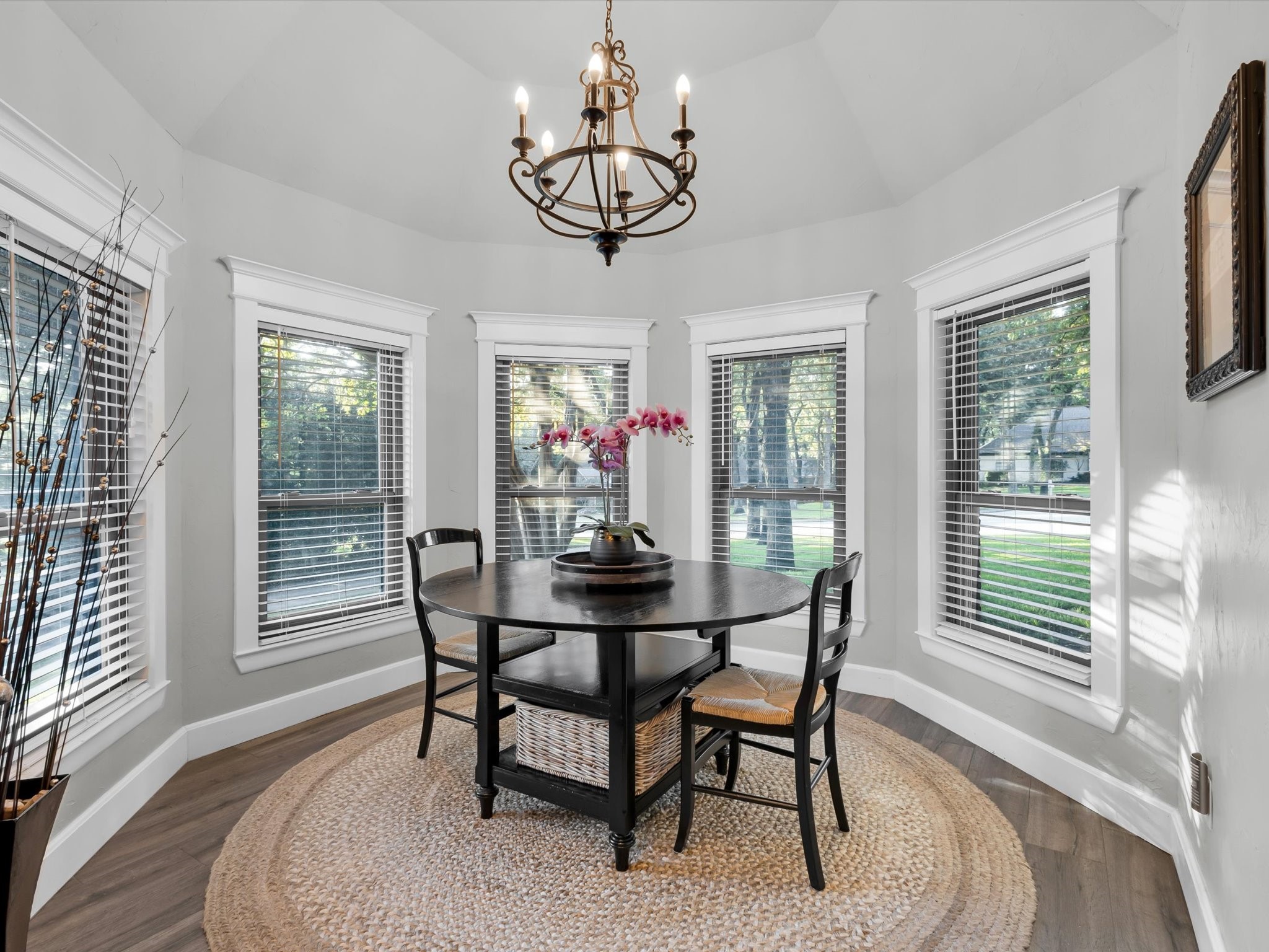 1612 Wiltshire Court