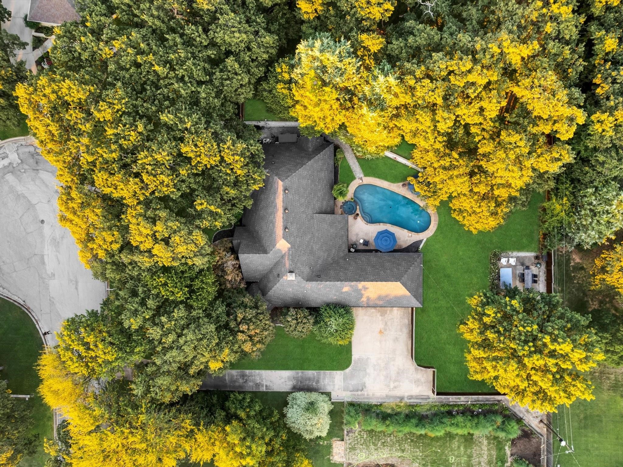 1612 Wiltshire Court