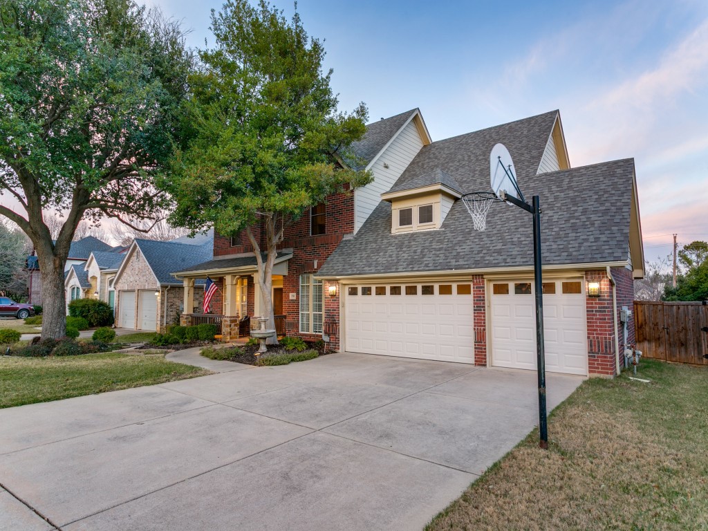 2710 Cobblestone Drive