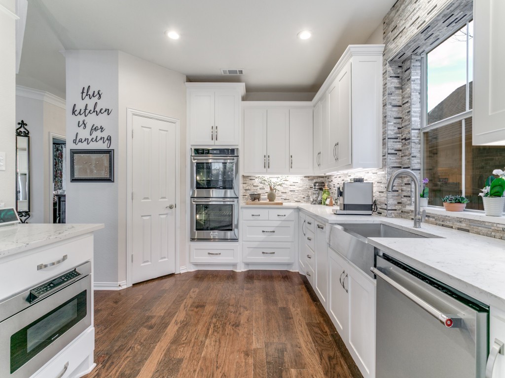 2710 Cobblestone Drive