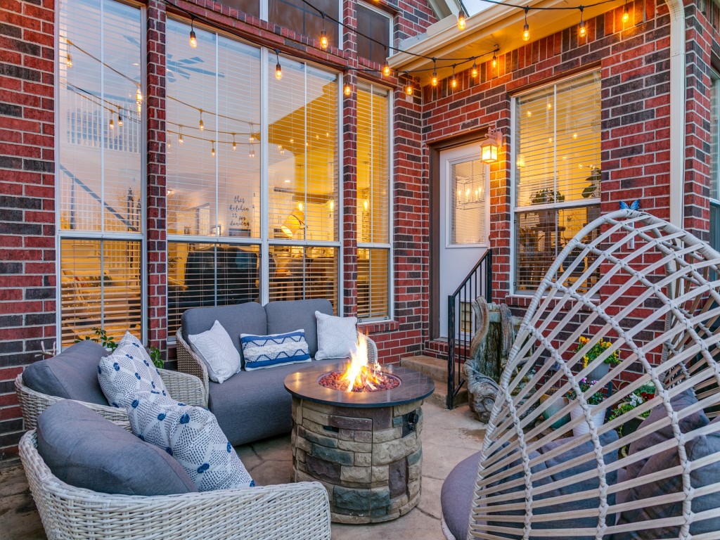 2710 Cobblestone Drive