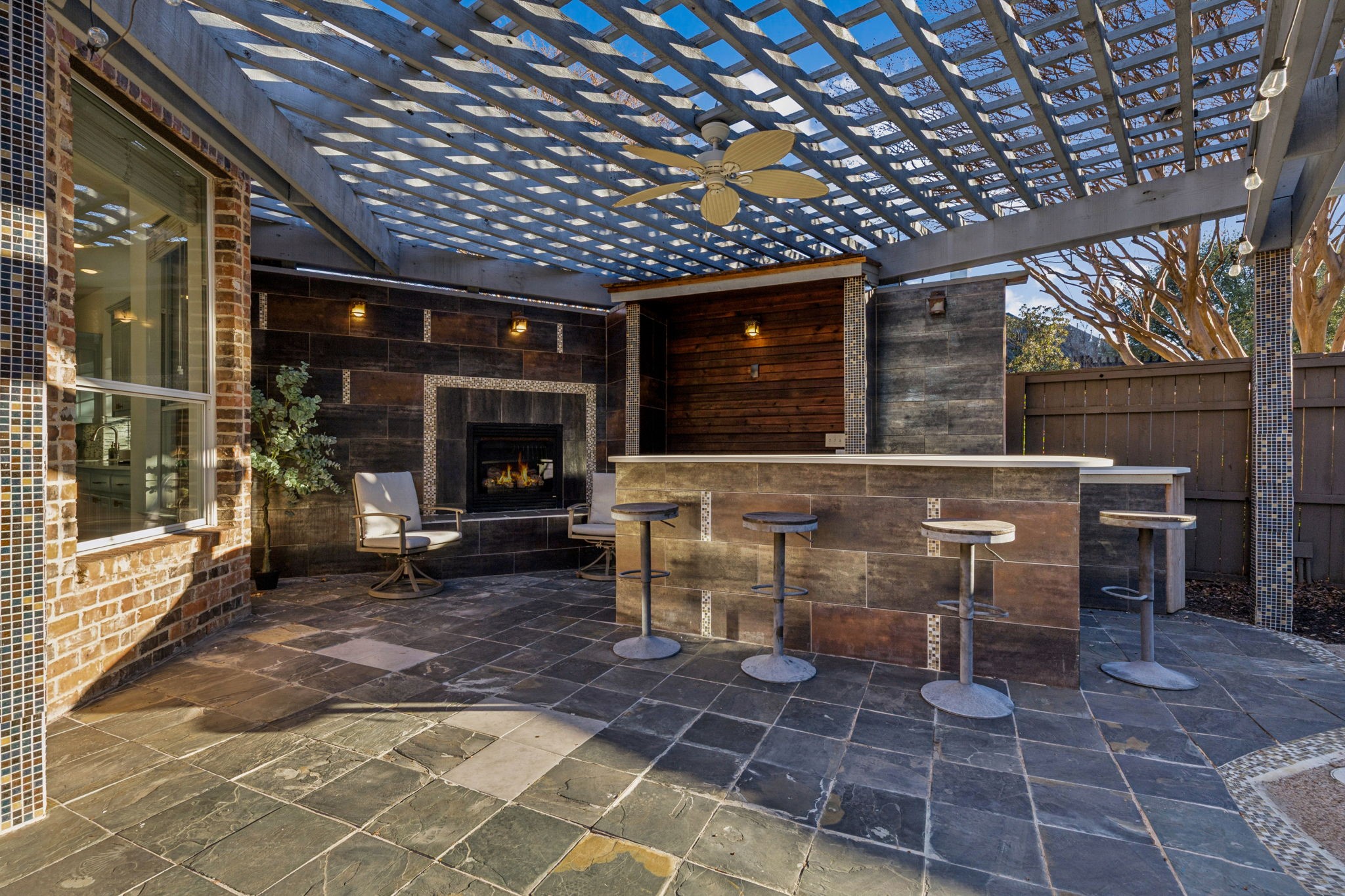 1425 Montgomery Lane