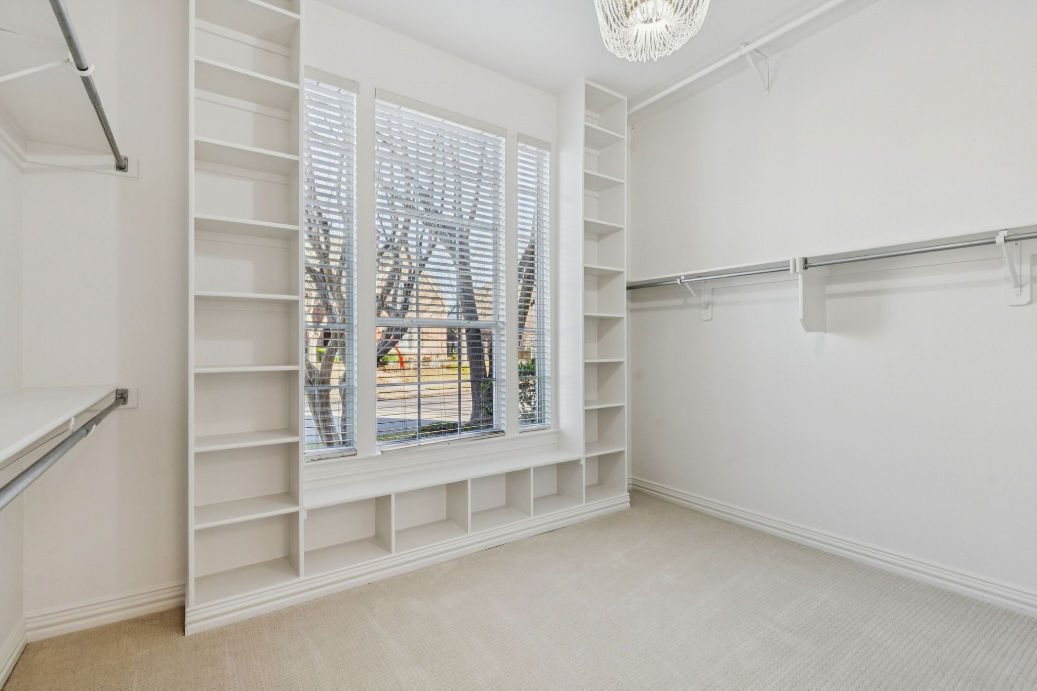 1425 Montgomery Lane