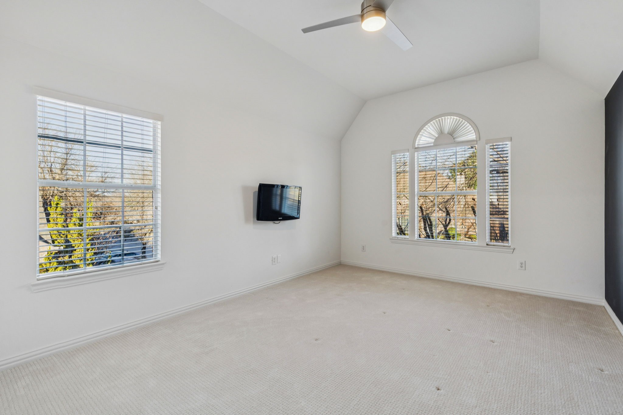 1425 Montgomery Lane