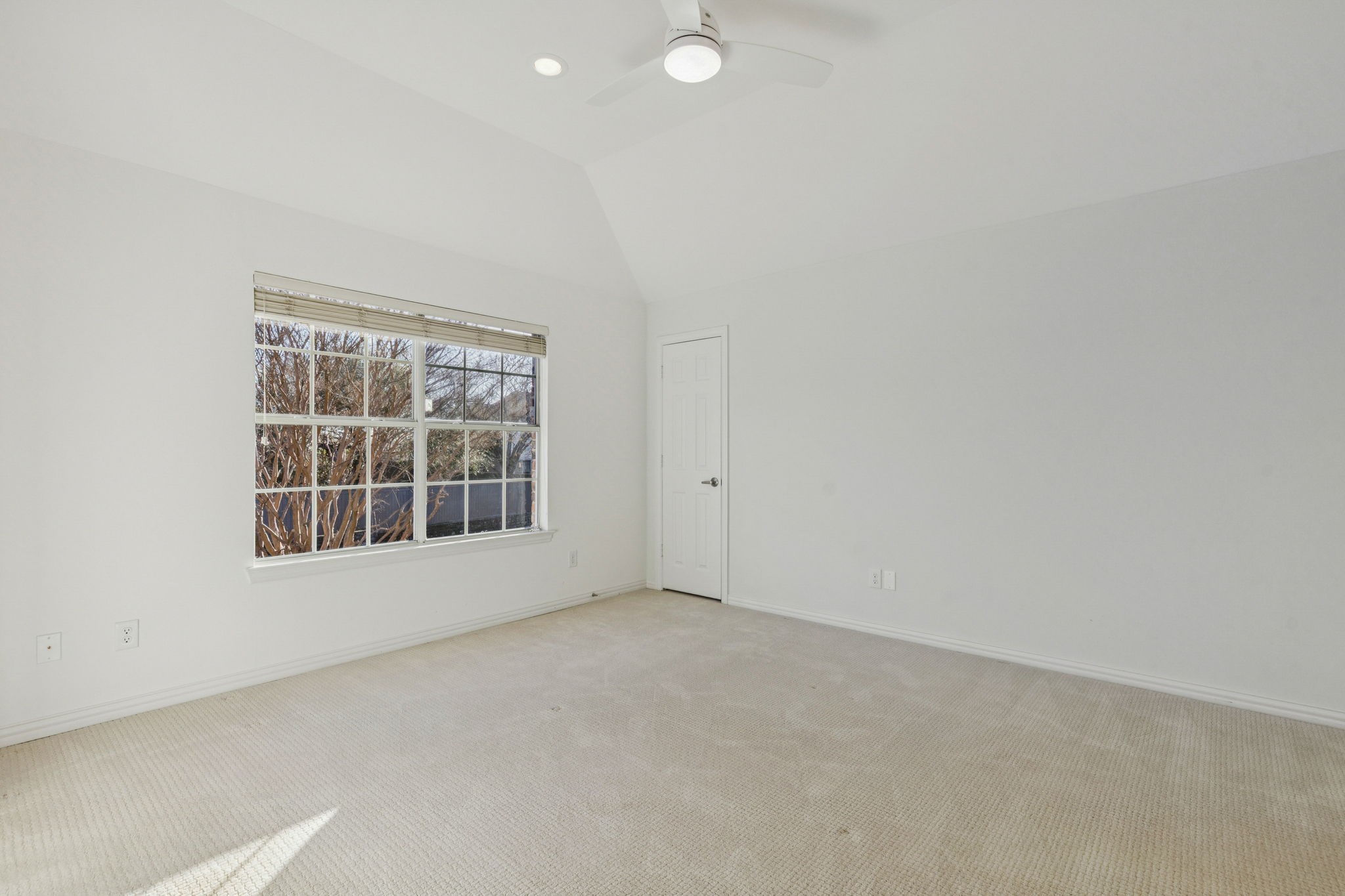 1425 Montgomery Lane