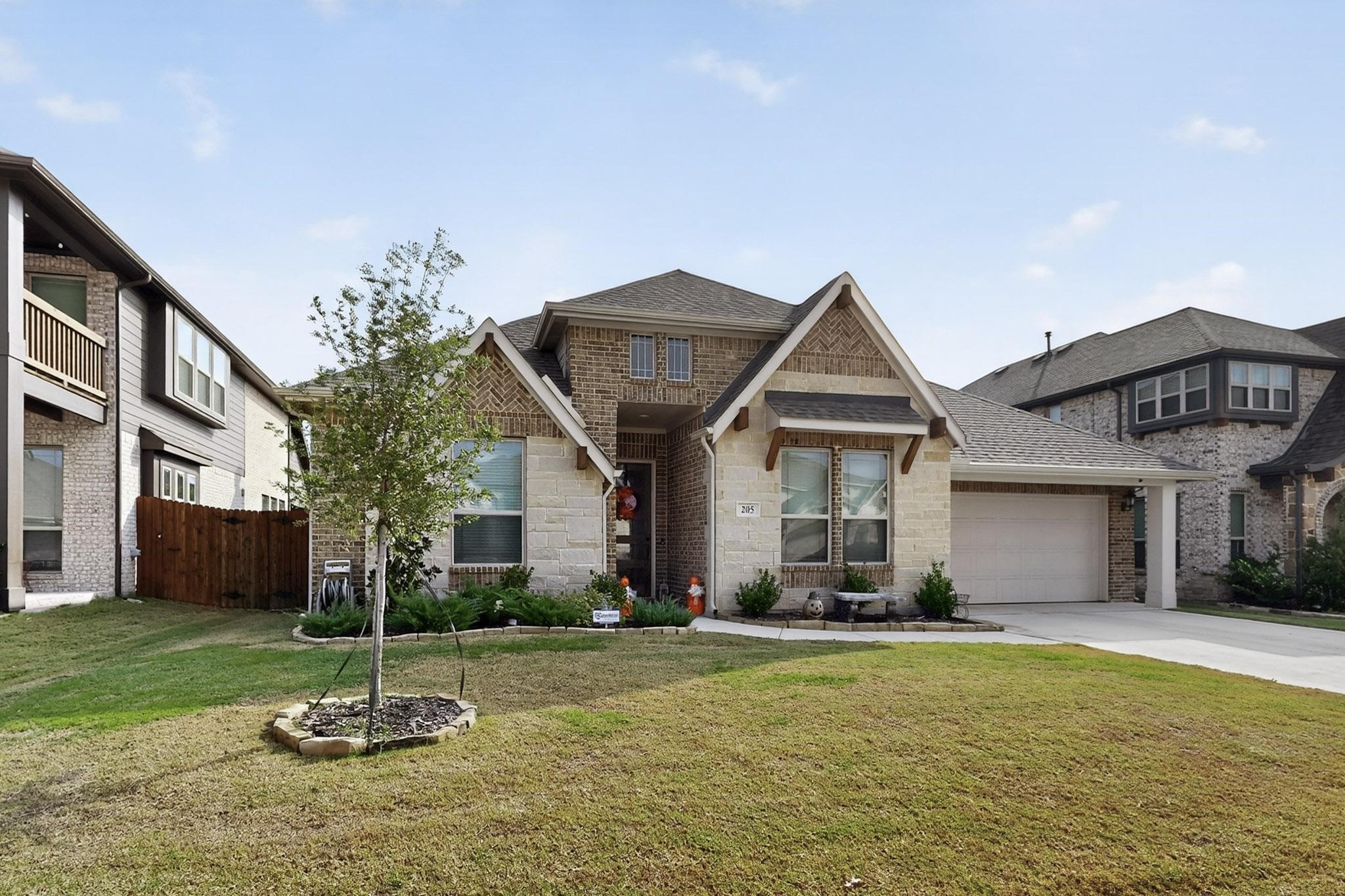 205 Lakewood Lane