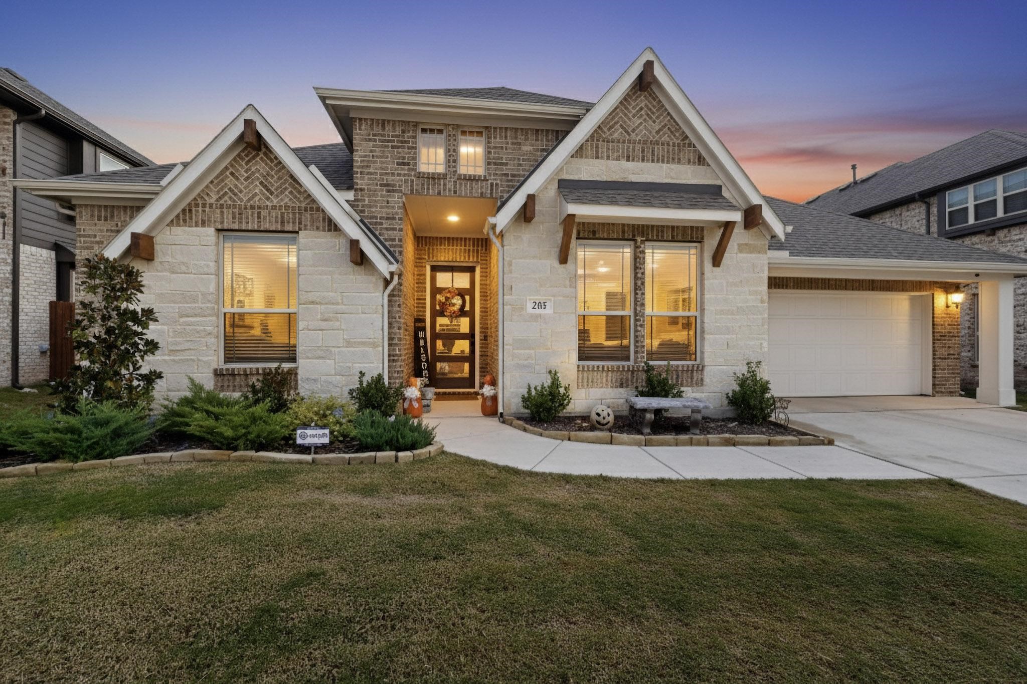 205 Lakewood Lane