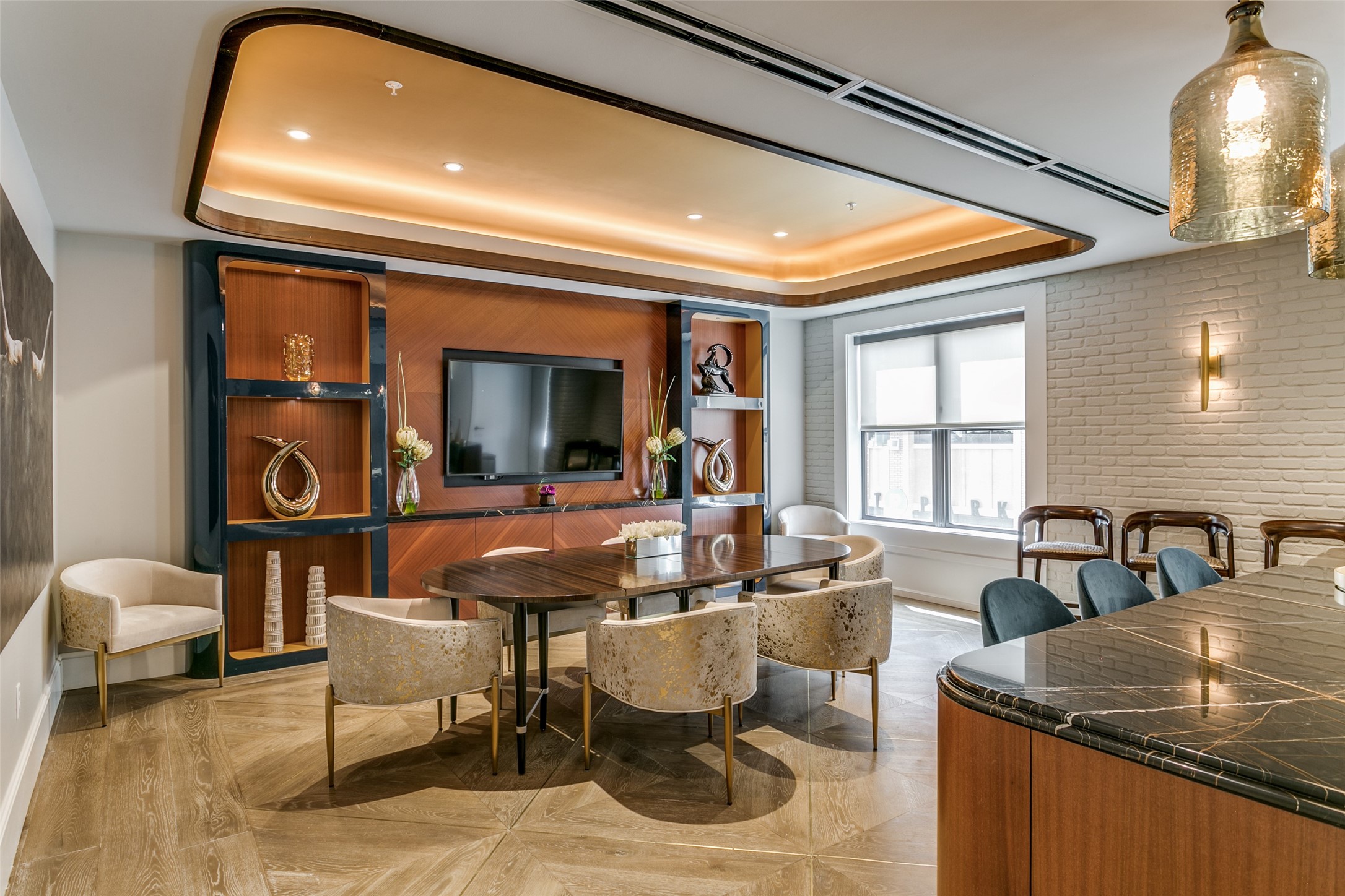 350 Central Avenue 304