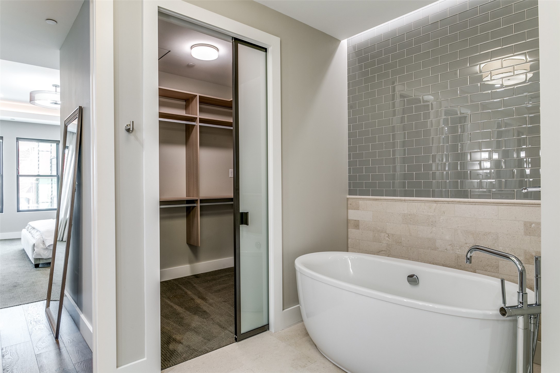 350 Central Avenue 304