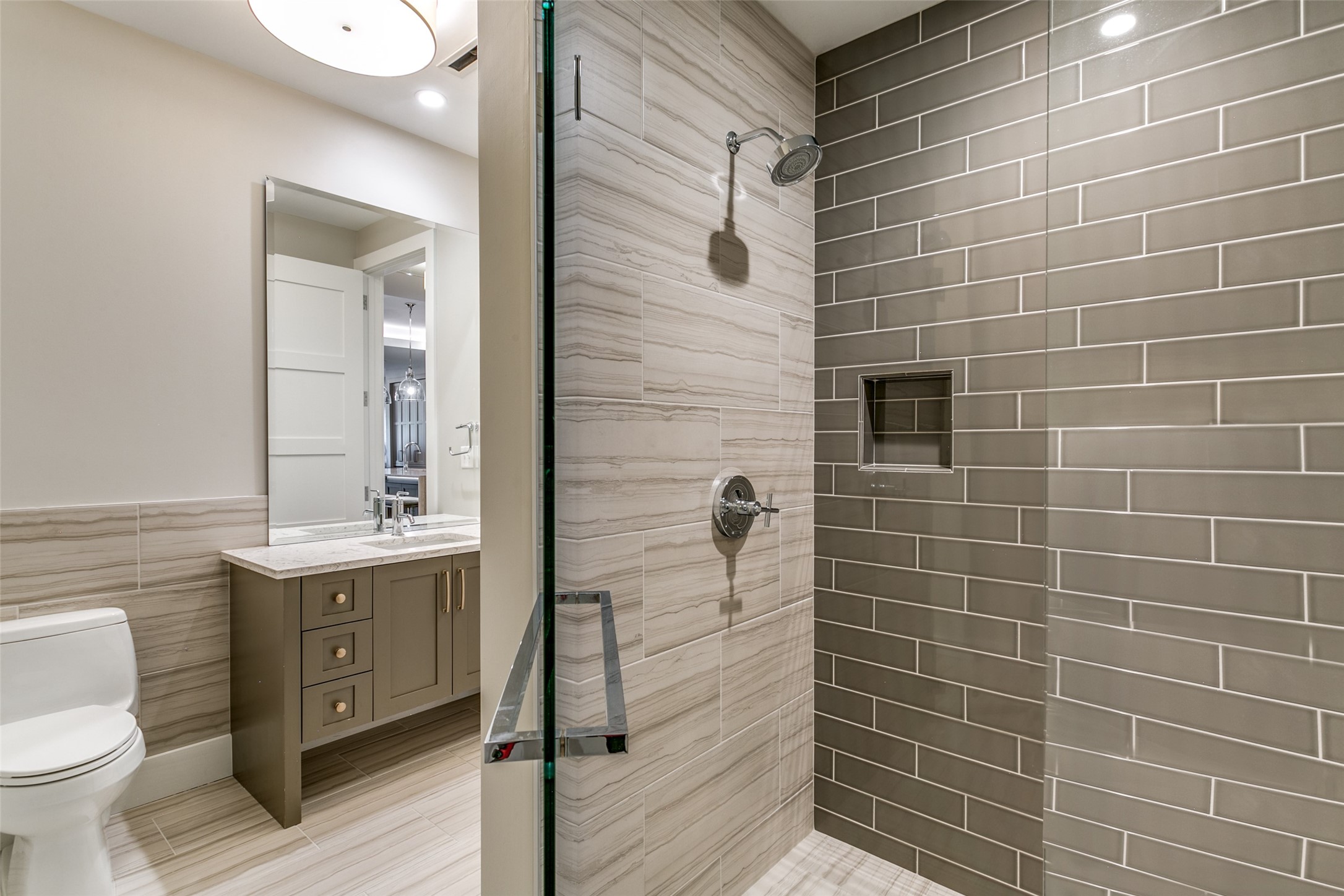 350 Central Avenue 304