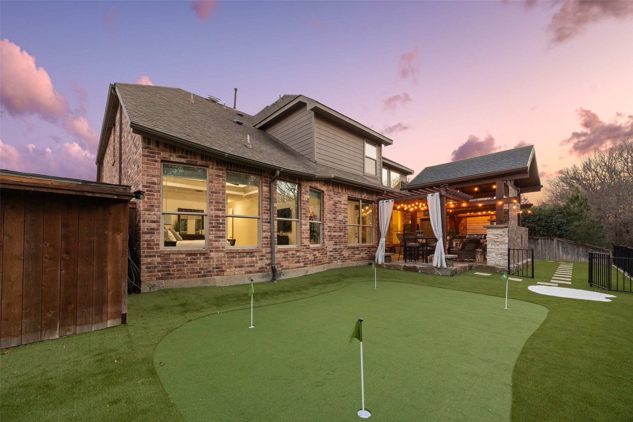 2743 Chatswood Drive