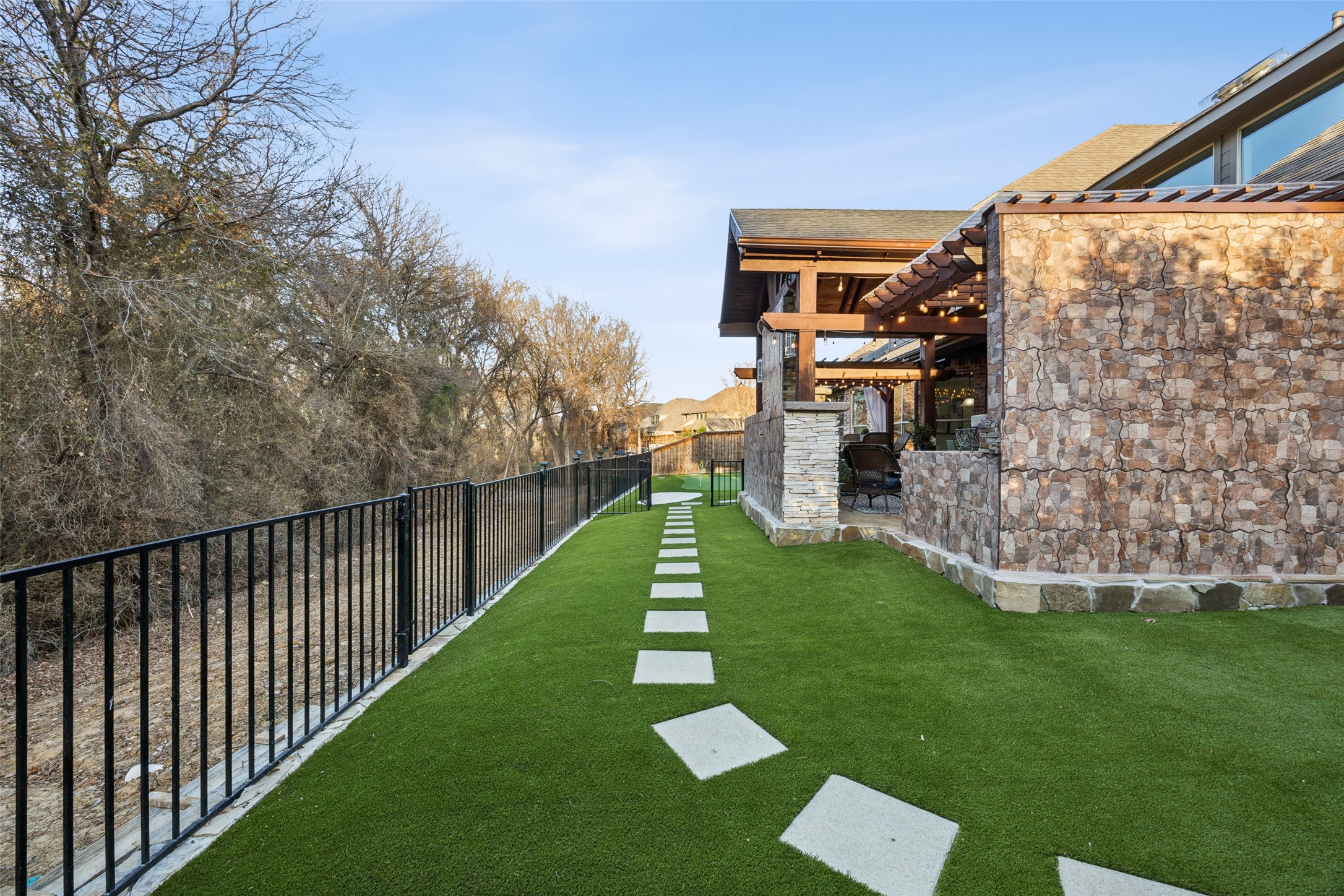 2743 Chatswood Drive