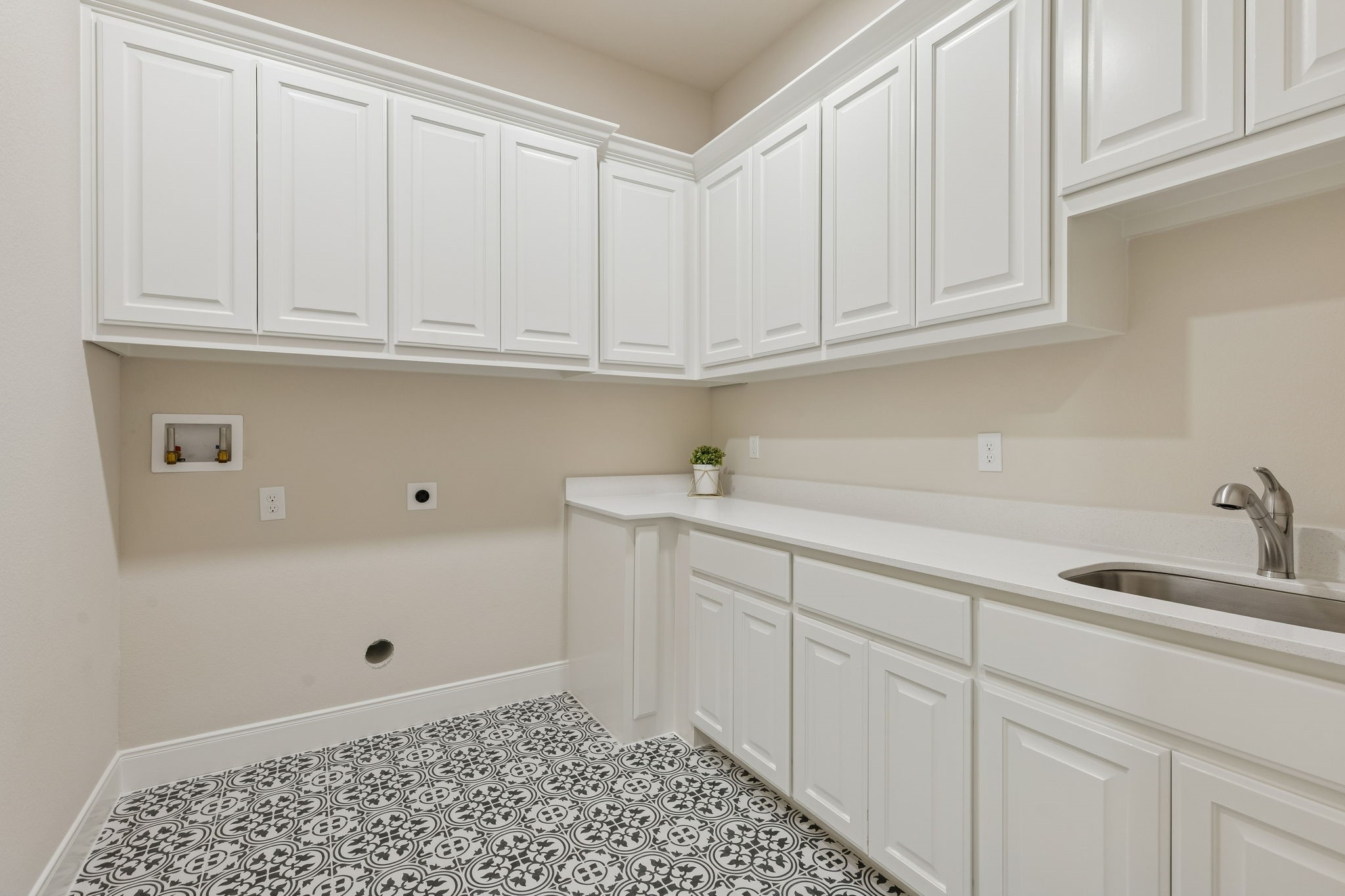 2165 Middlewood Circle