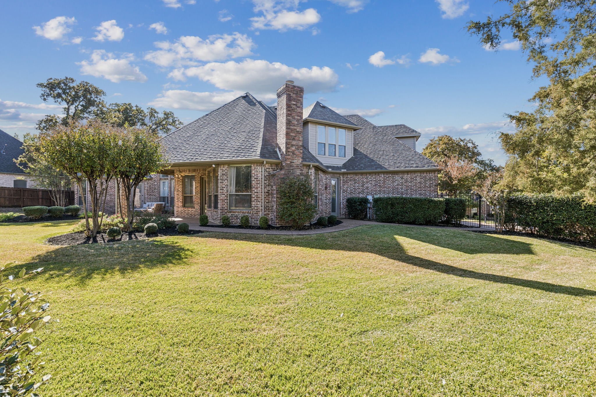 2807 Linden Lane