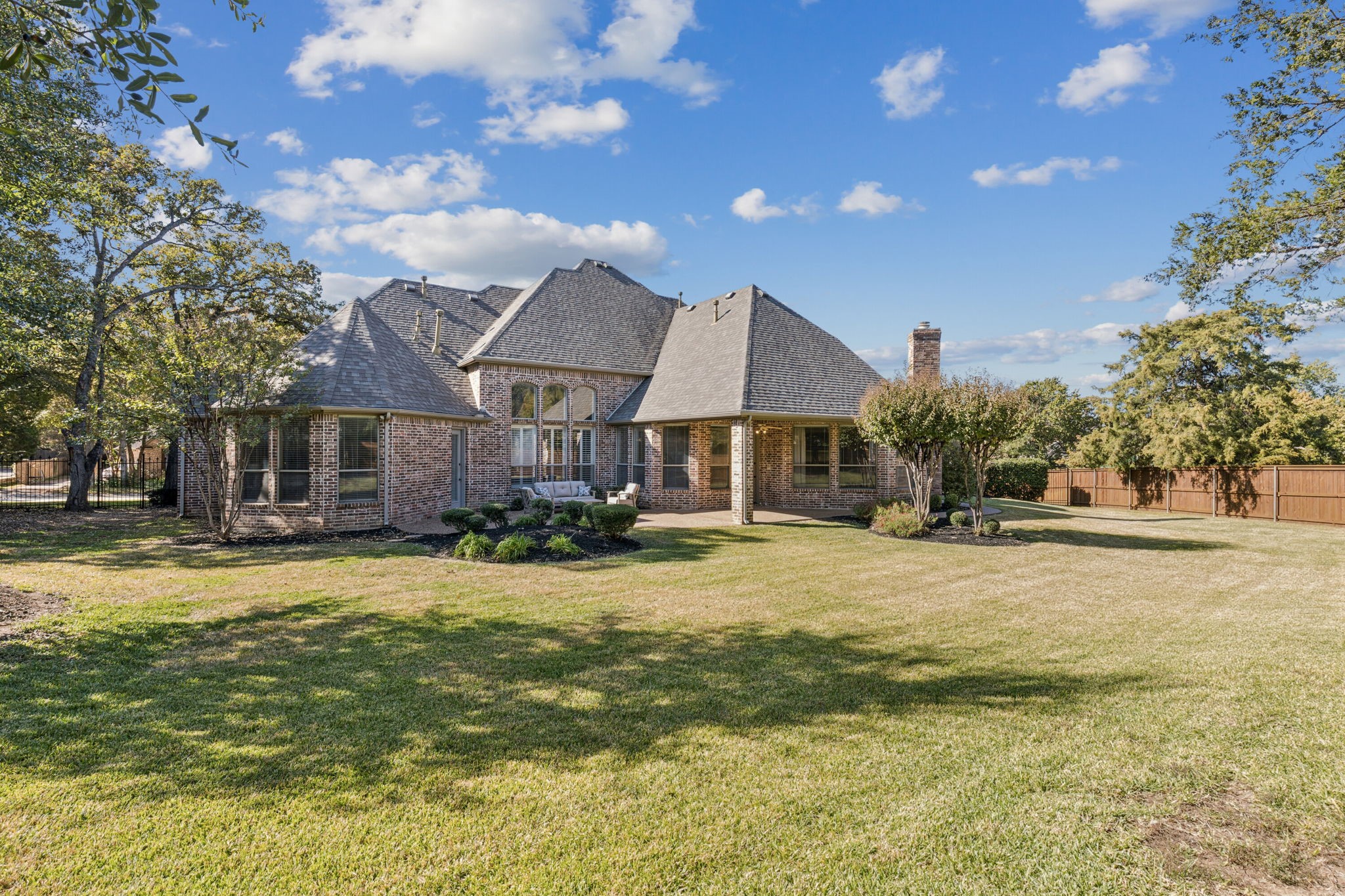 2807 Linden Lane