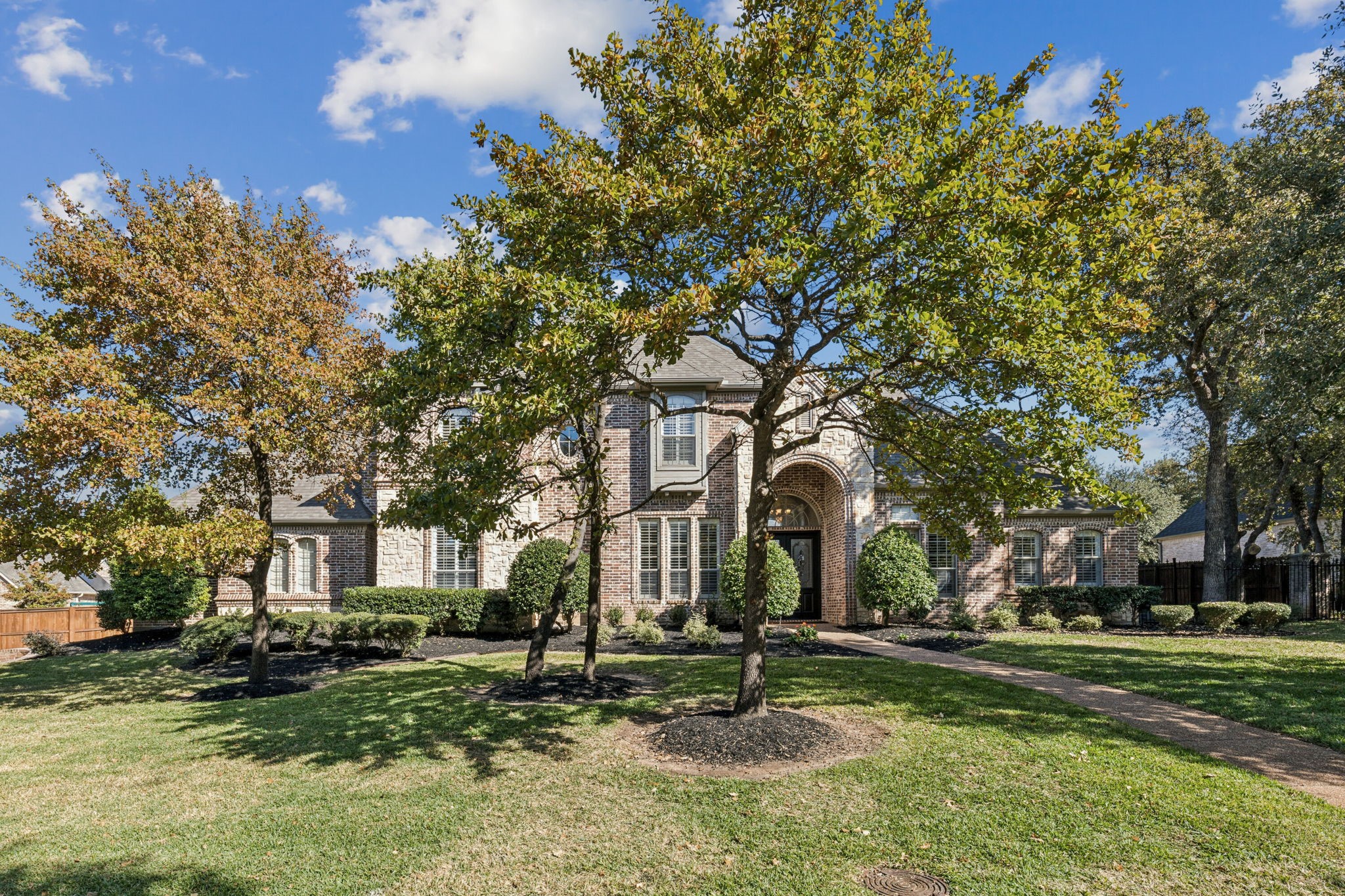 2807 Linden Lane