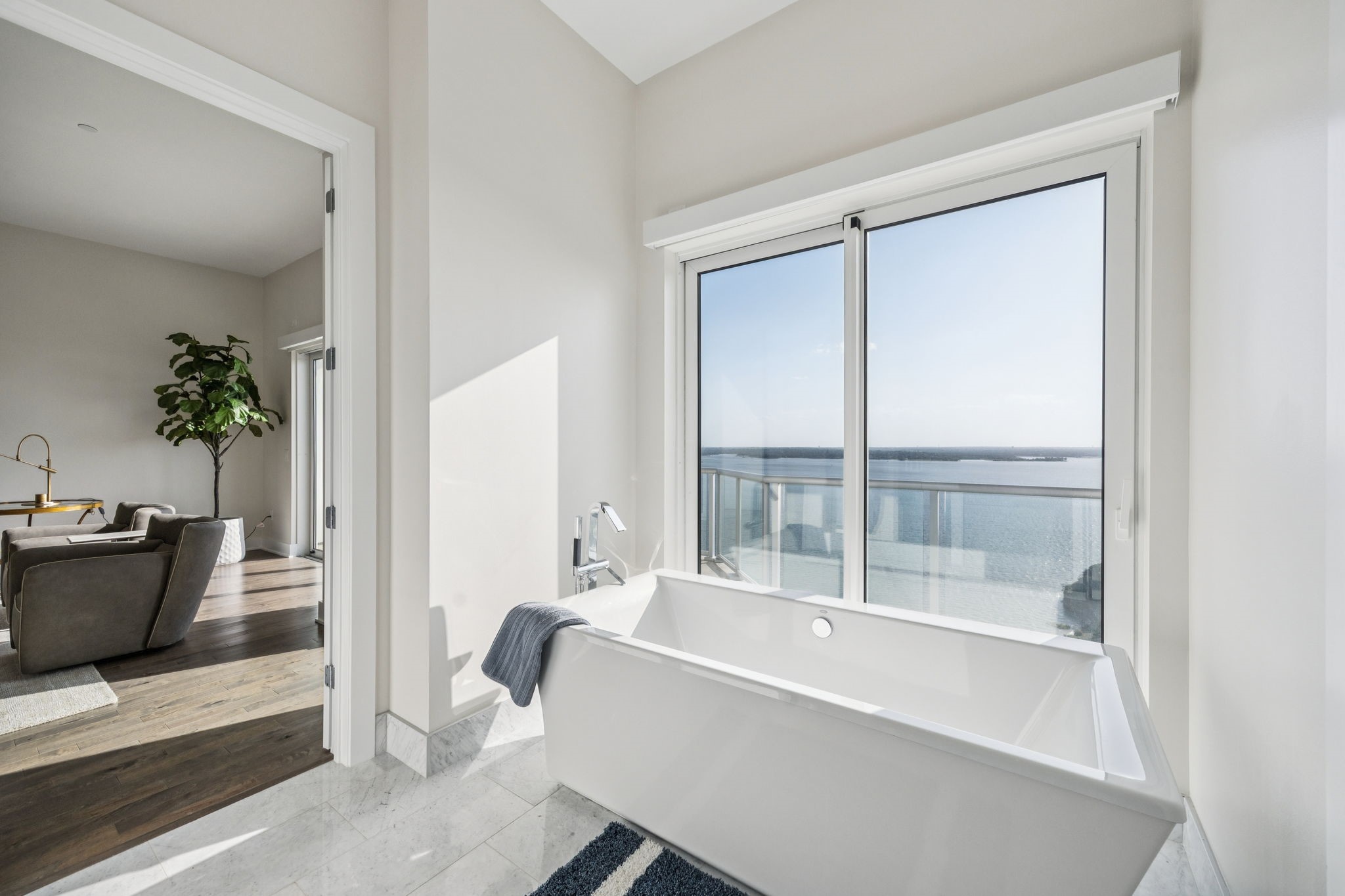 2800 Lakeside Parkway 1502