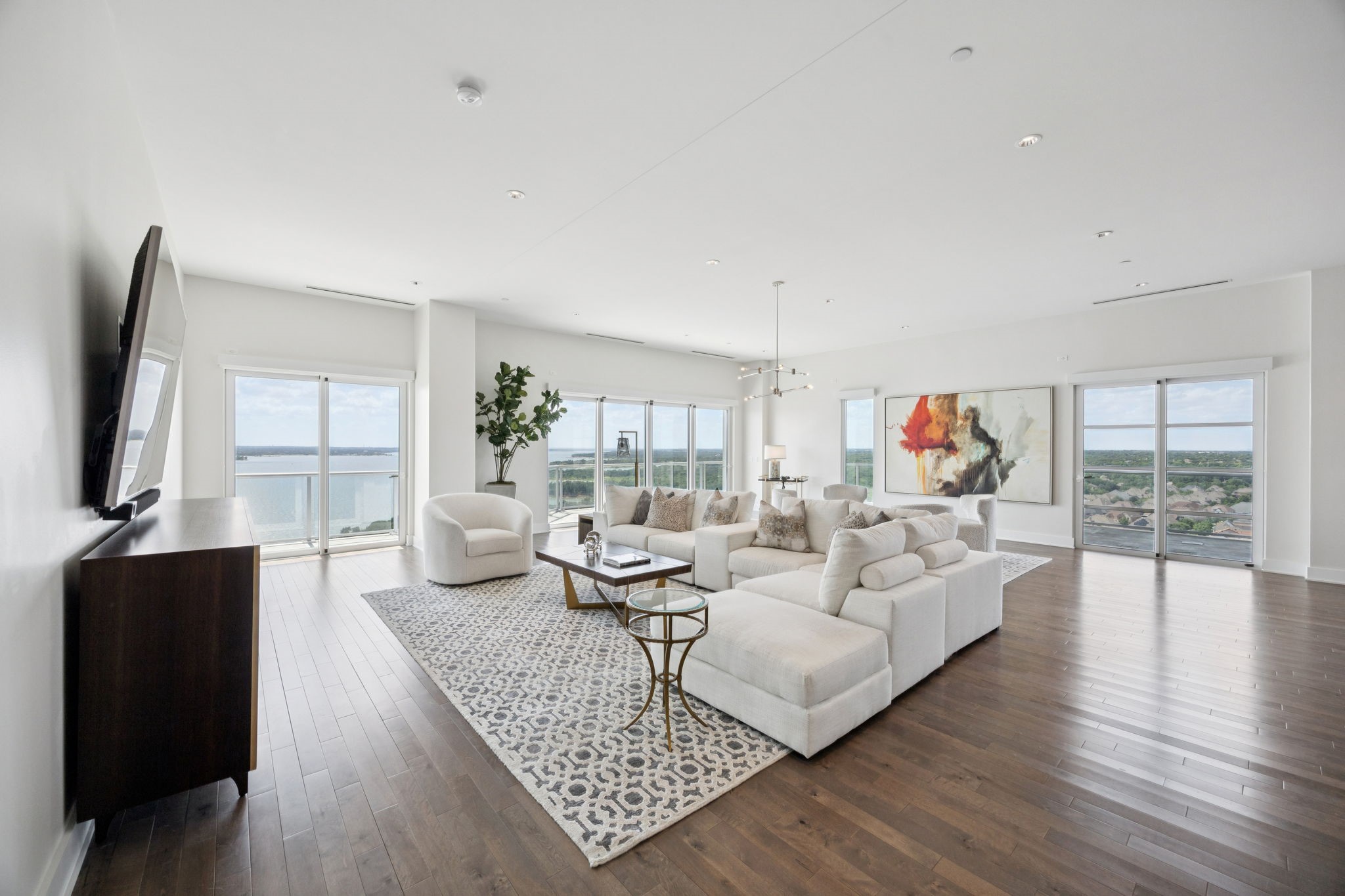 2800 Lakeside Parkway 1502