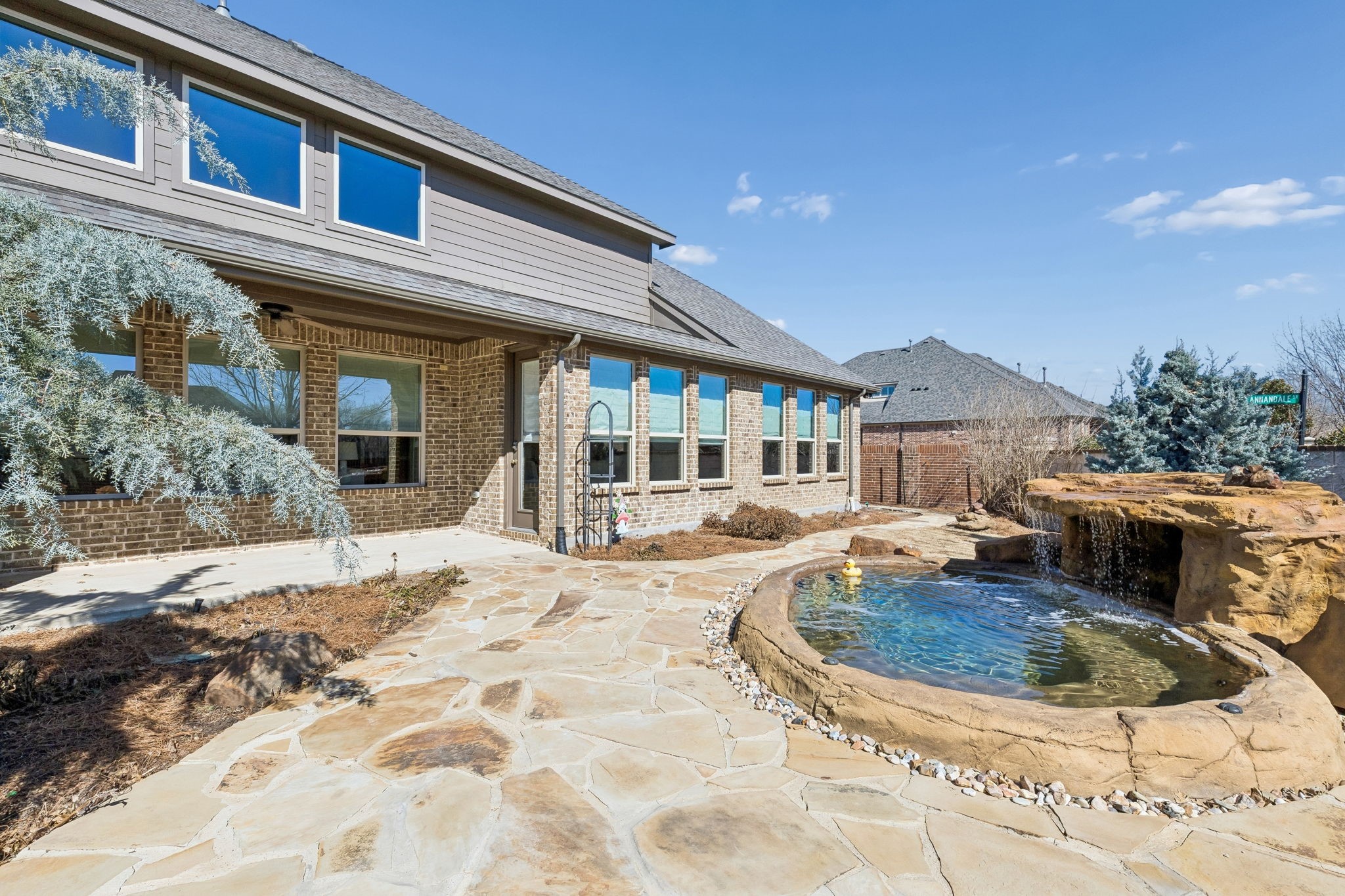 2774 Waverley Drive
