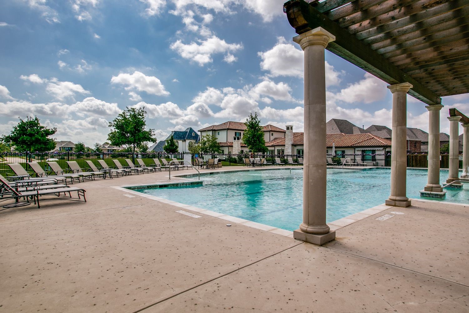 402 Palladian Boulevard