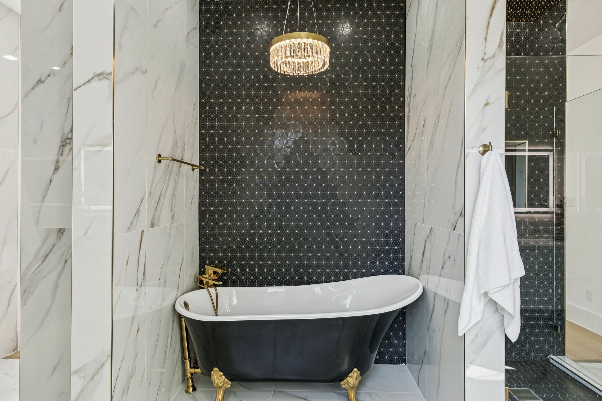 6118 Walnut Hill Lane