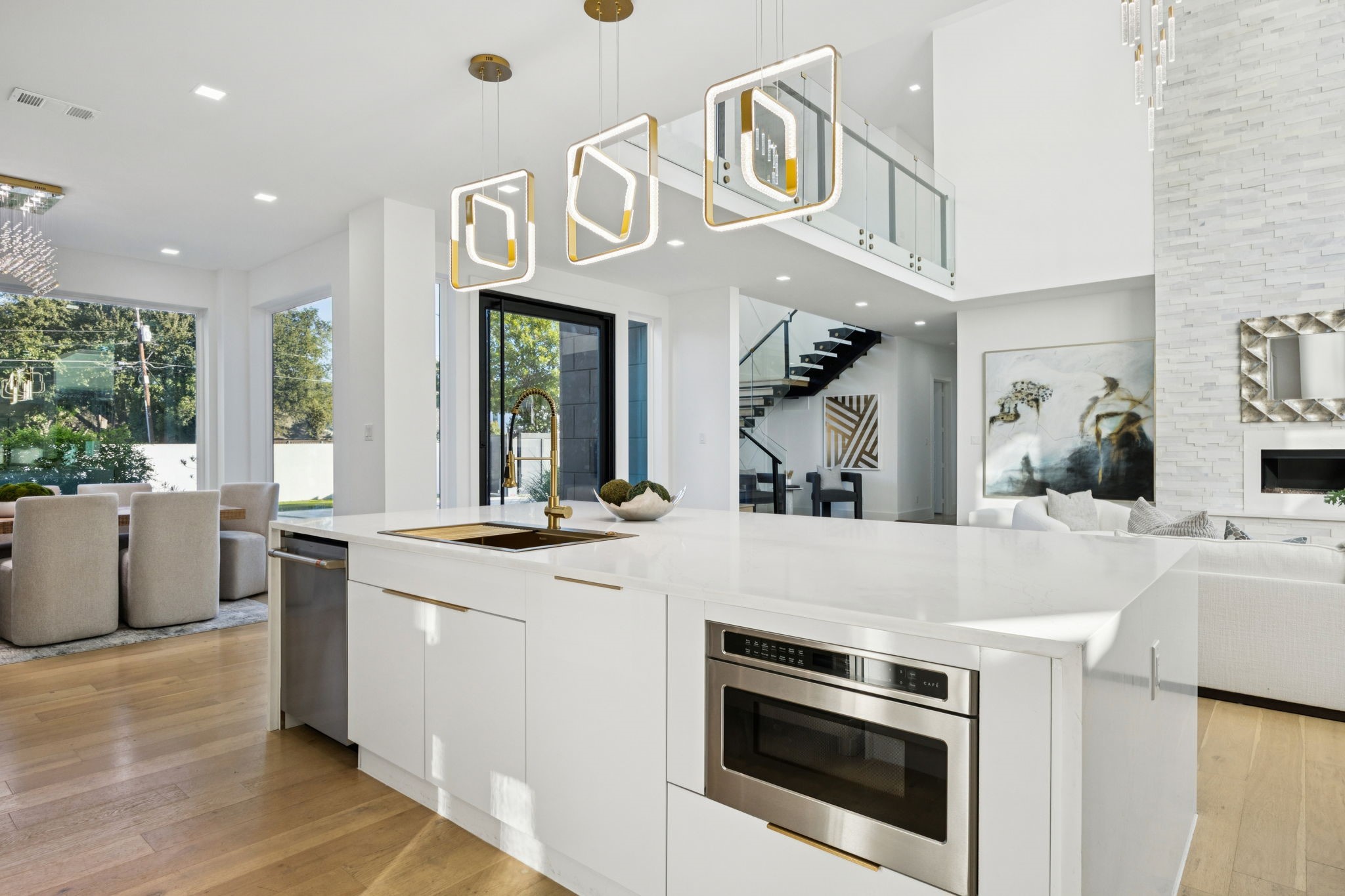 6118 Walnut Hill Lane