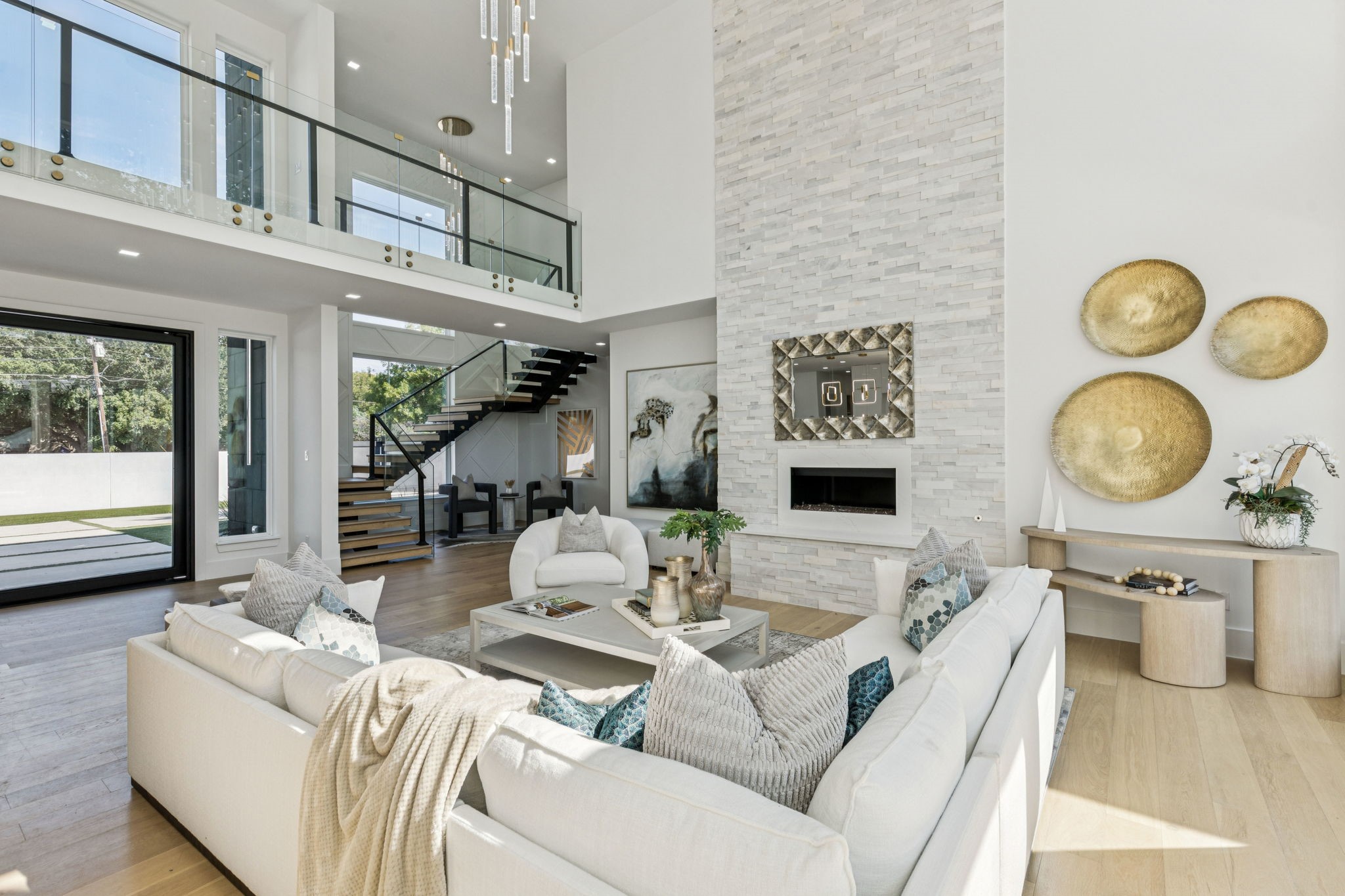 6118 Walnut Hill Lane