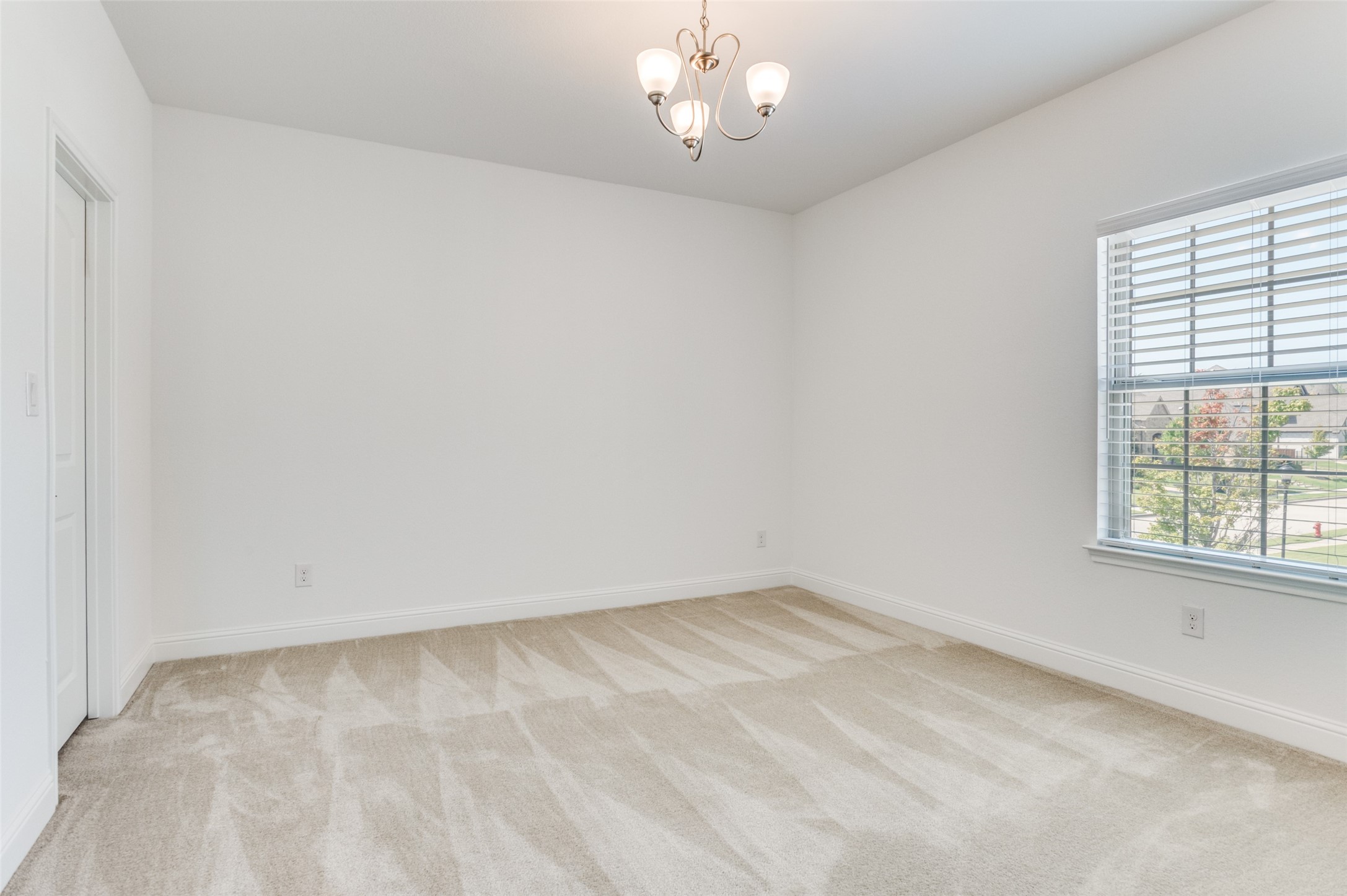 6809 Strauss