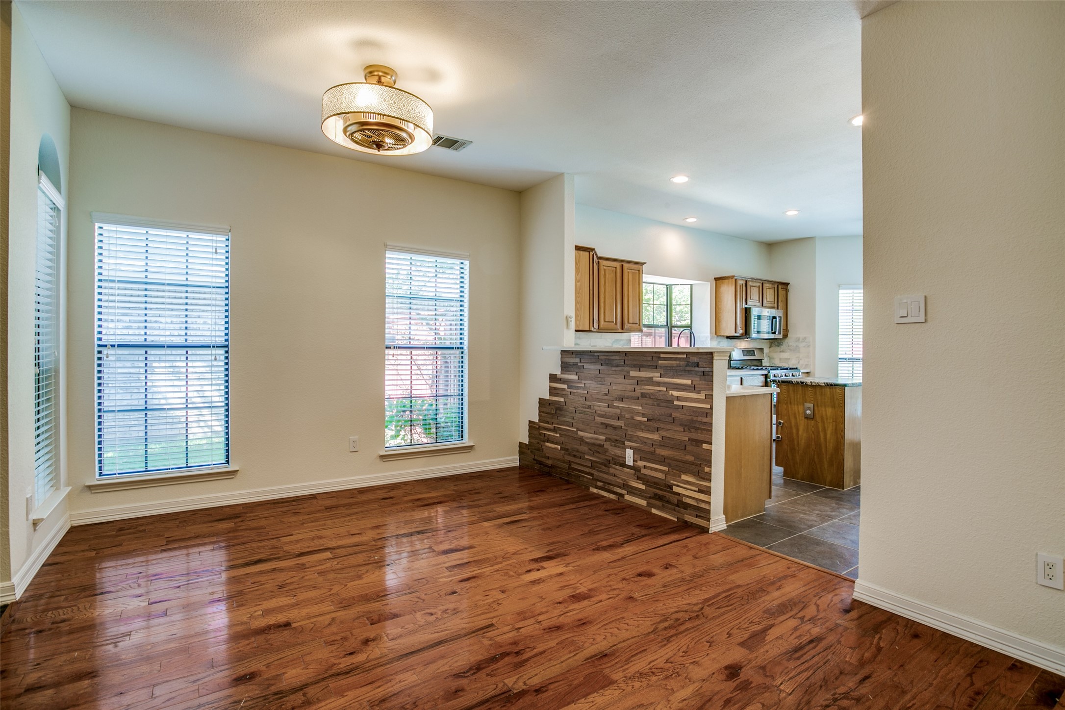 824 Woodlake Drive