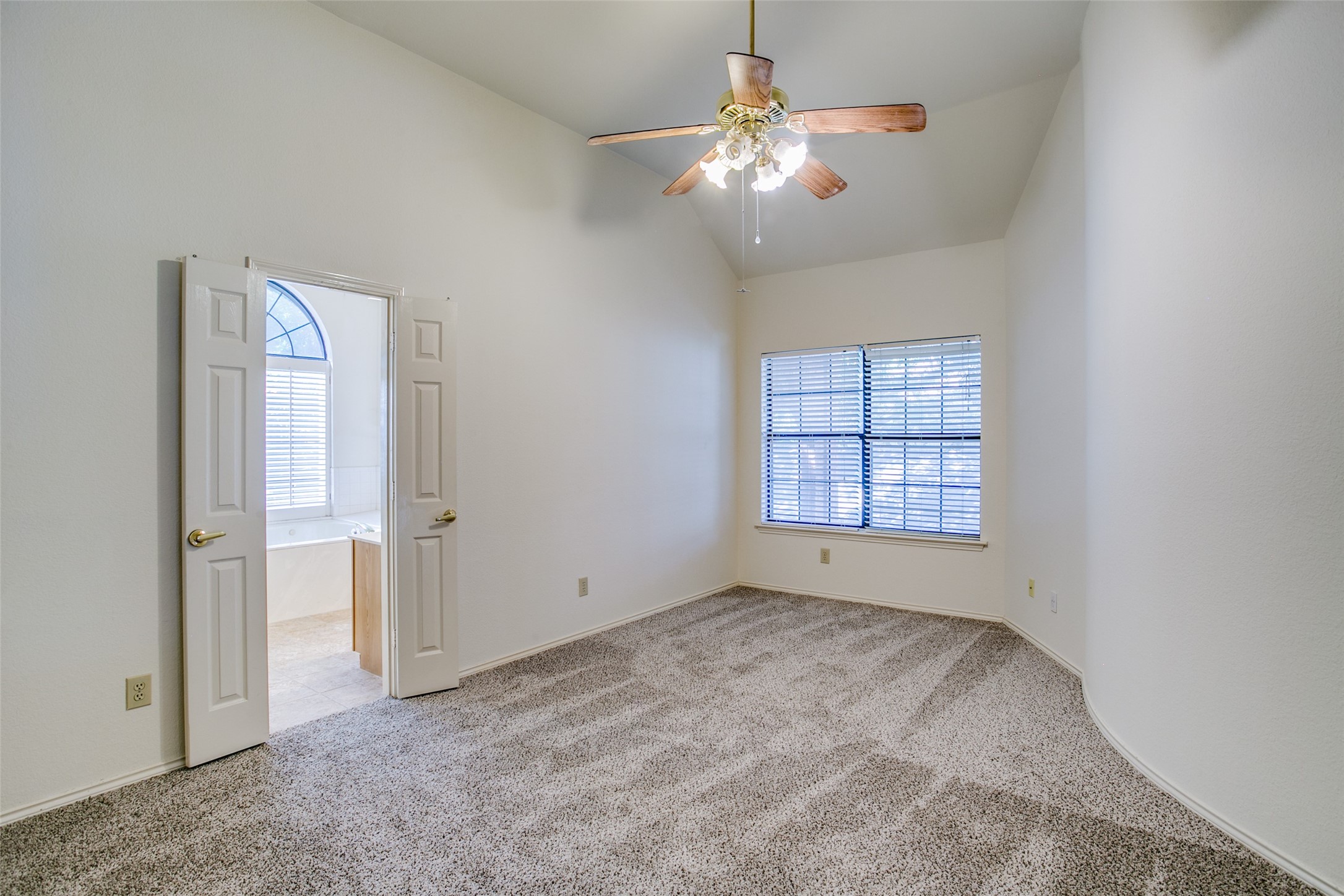 824 Woodlake Drive
