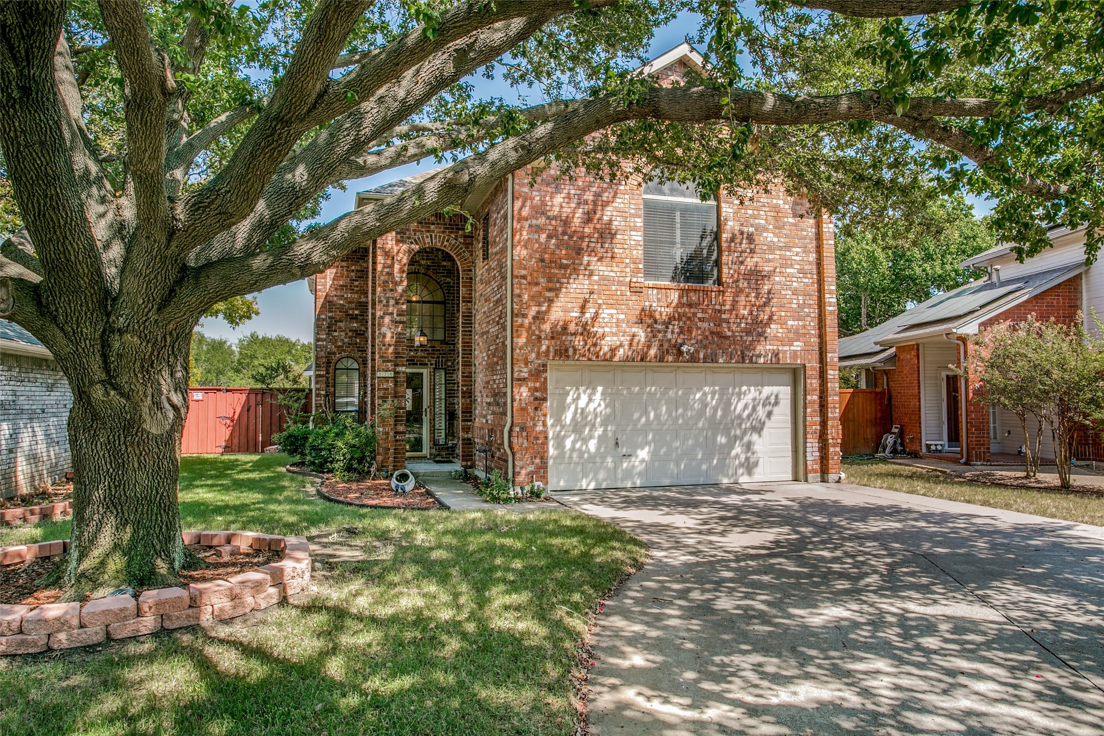 824 Woodlake Drive