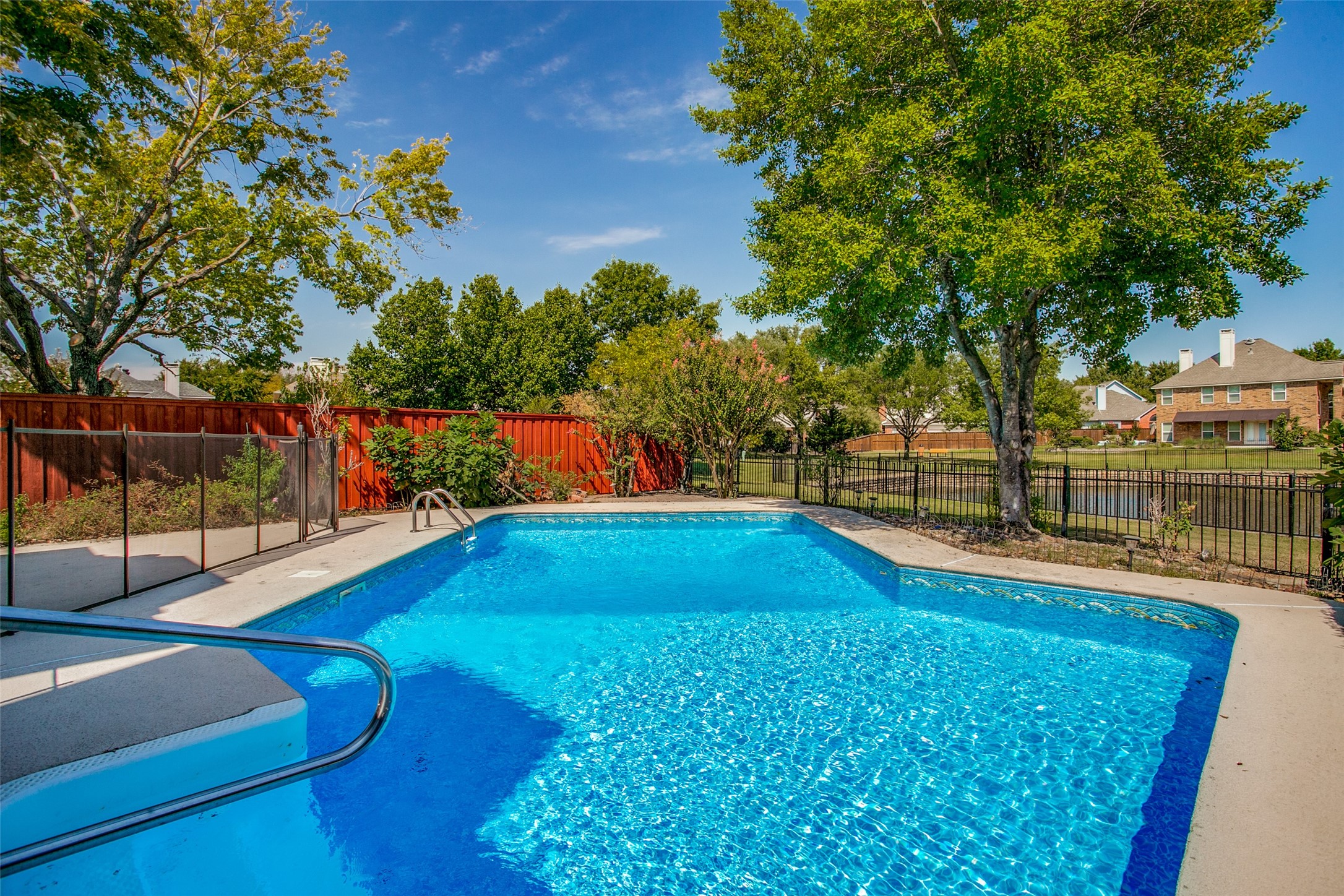 824 Woodlake Drive