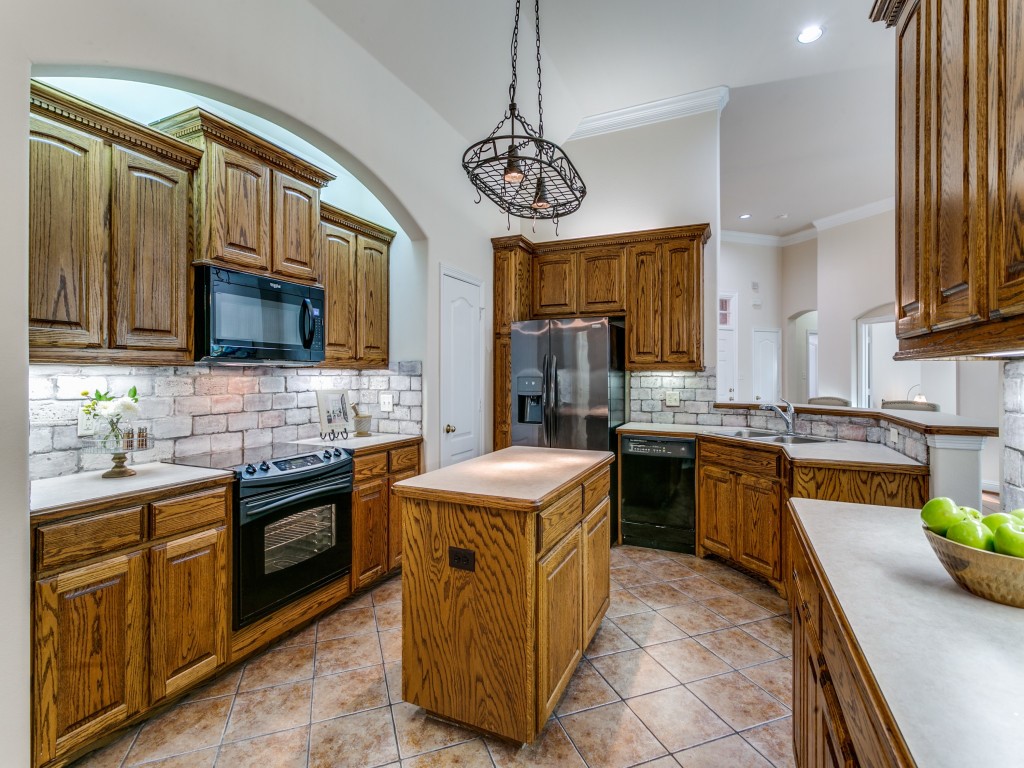 8604 Beetle Nut Lane