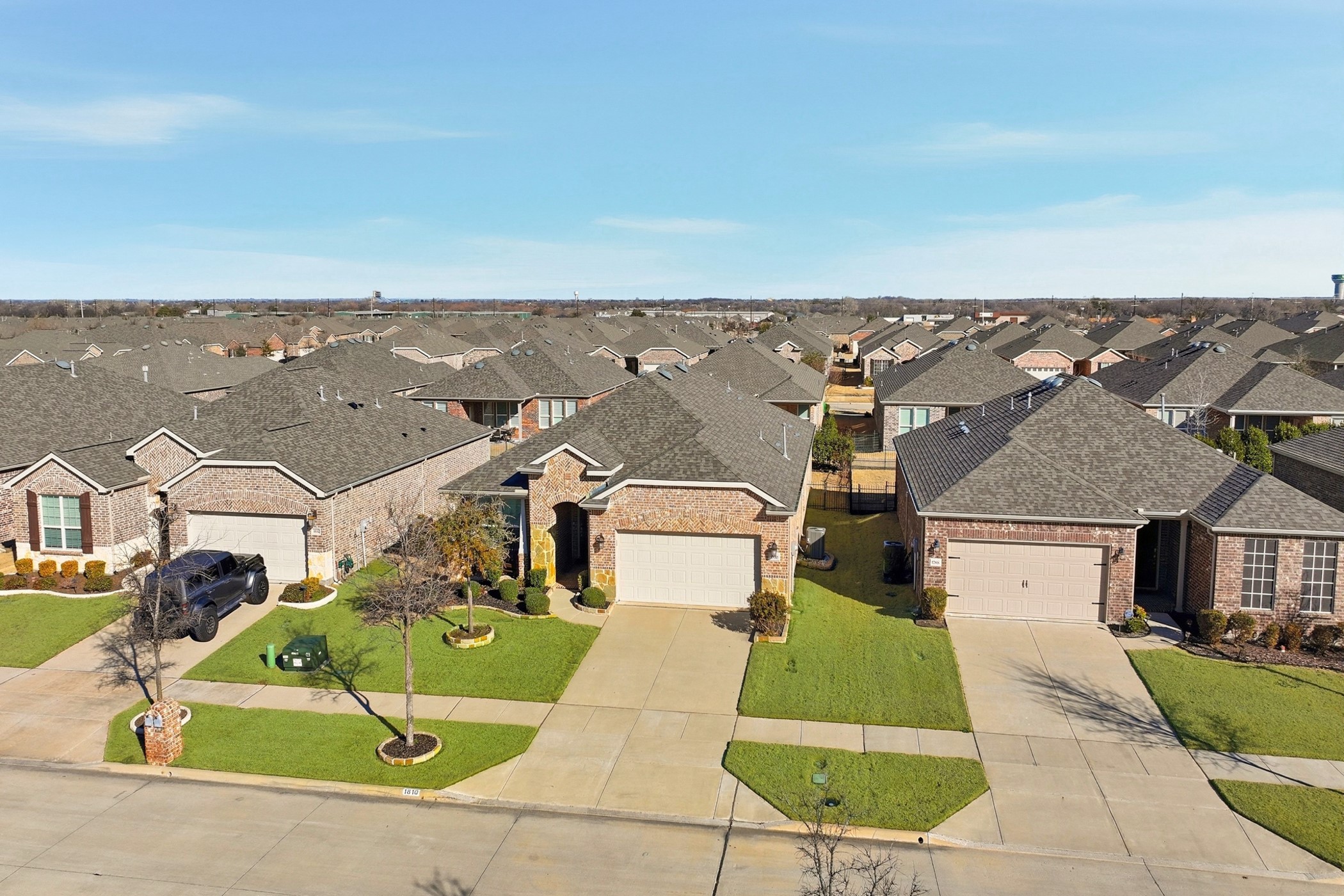 1810 Port Royal Lane