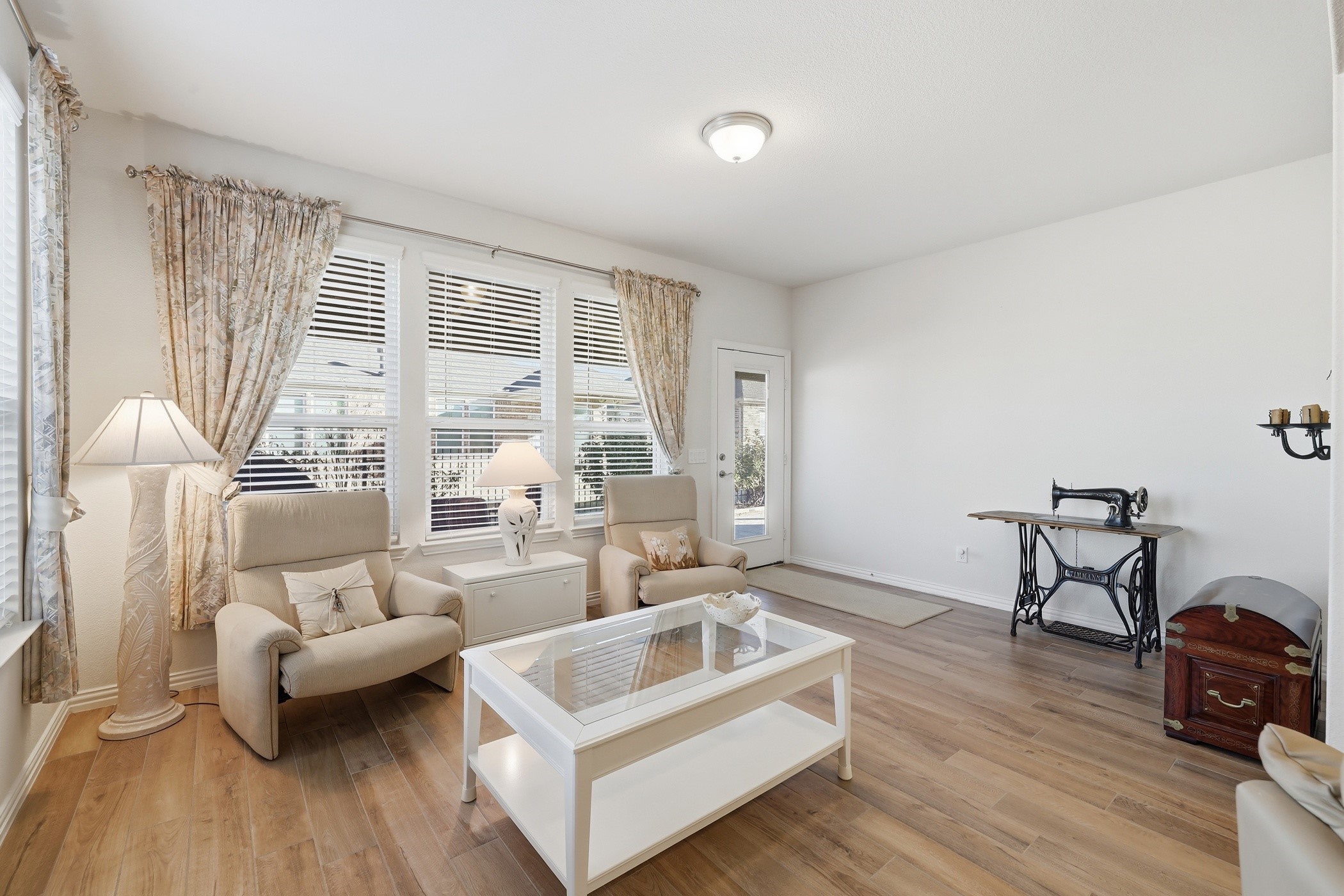 1810 Port Royal Lane