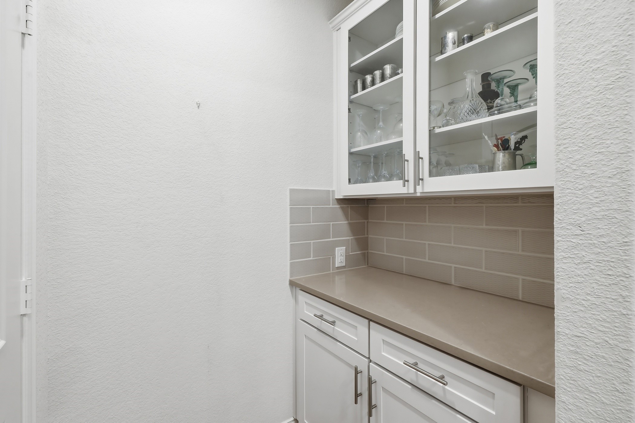 1810 Port Royal Lane