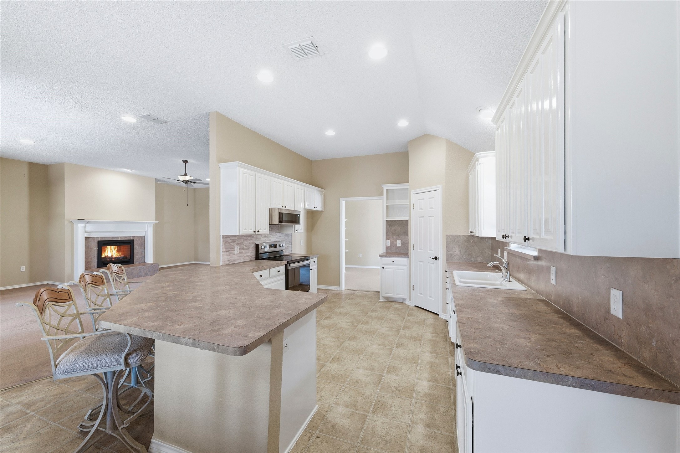 4207 Fox Court
