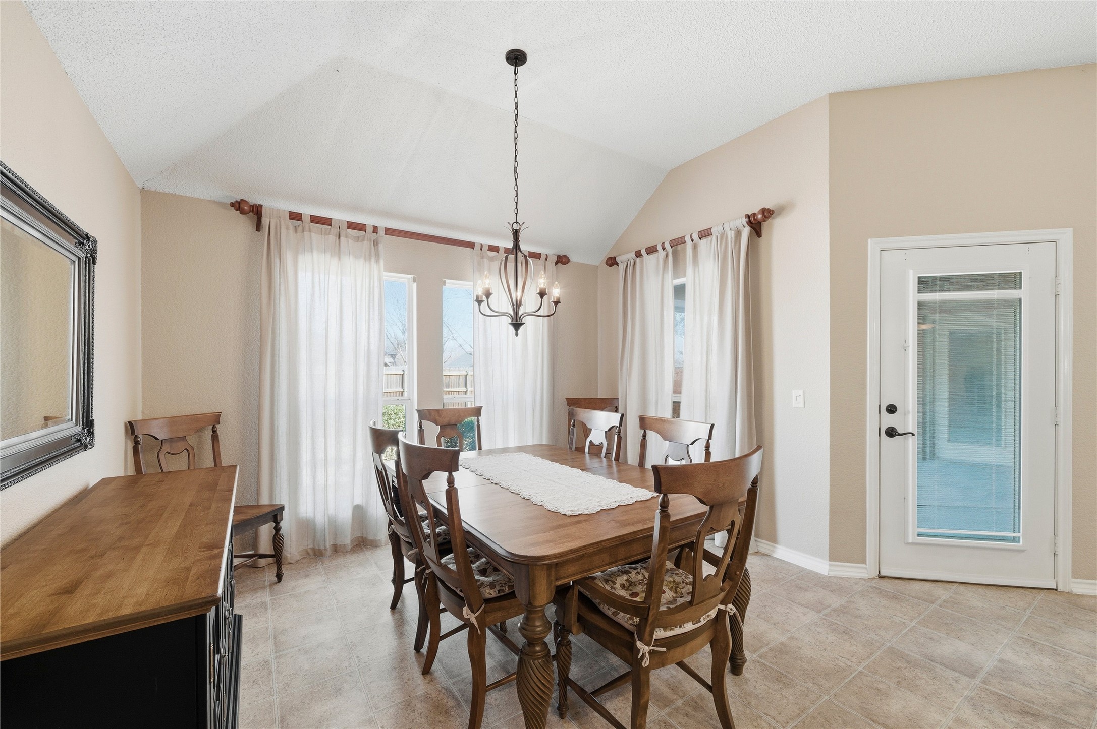 4207 Fox Court