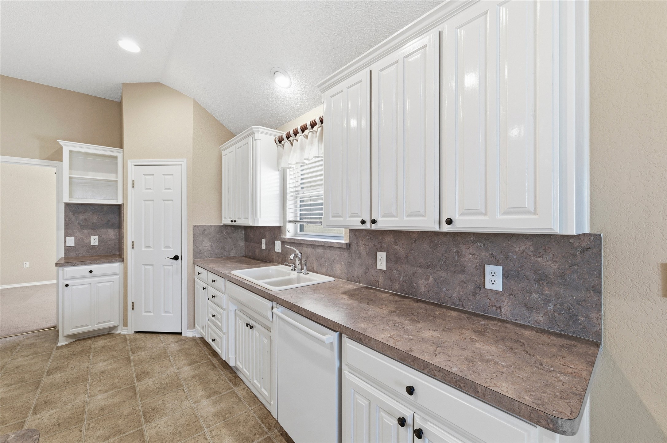 4207 Fox Court