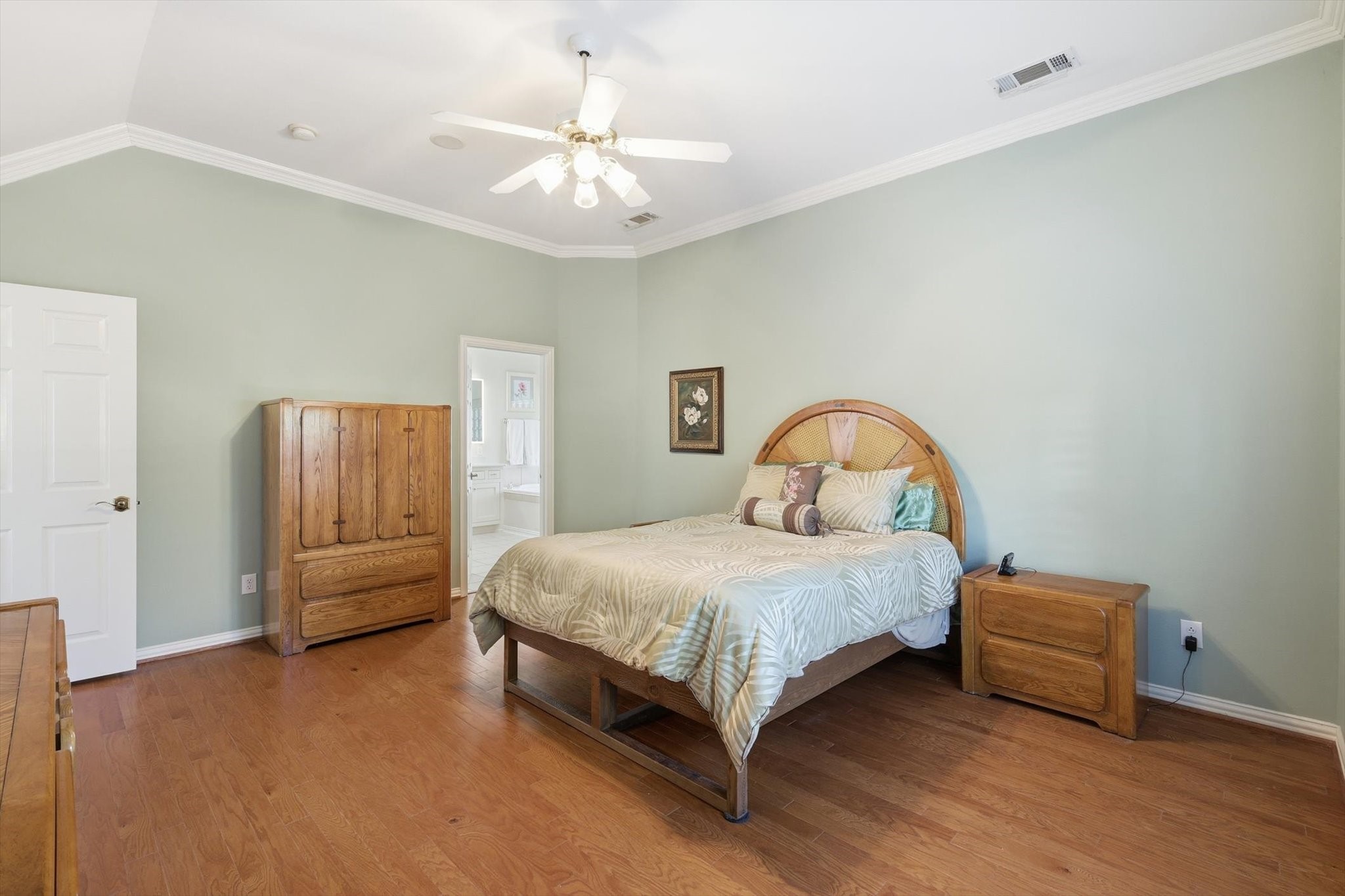 608 Crestbrook Drive