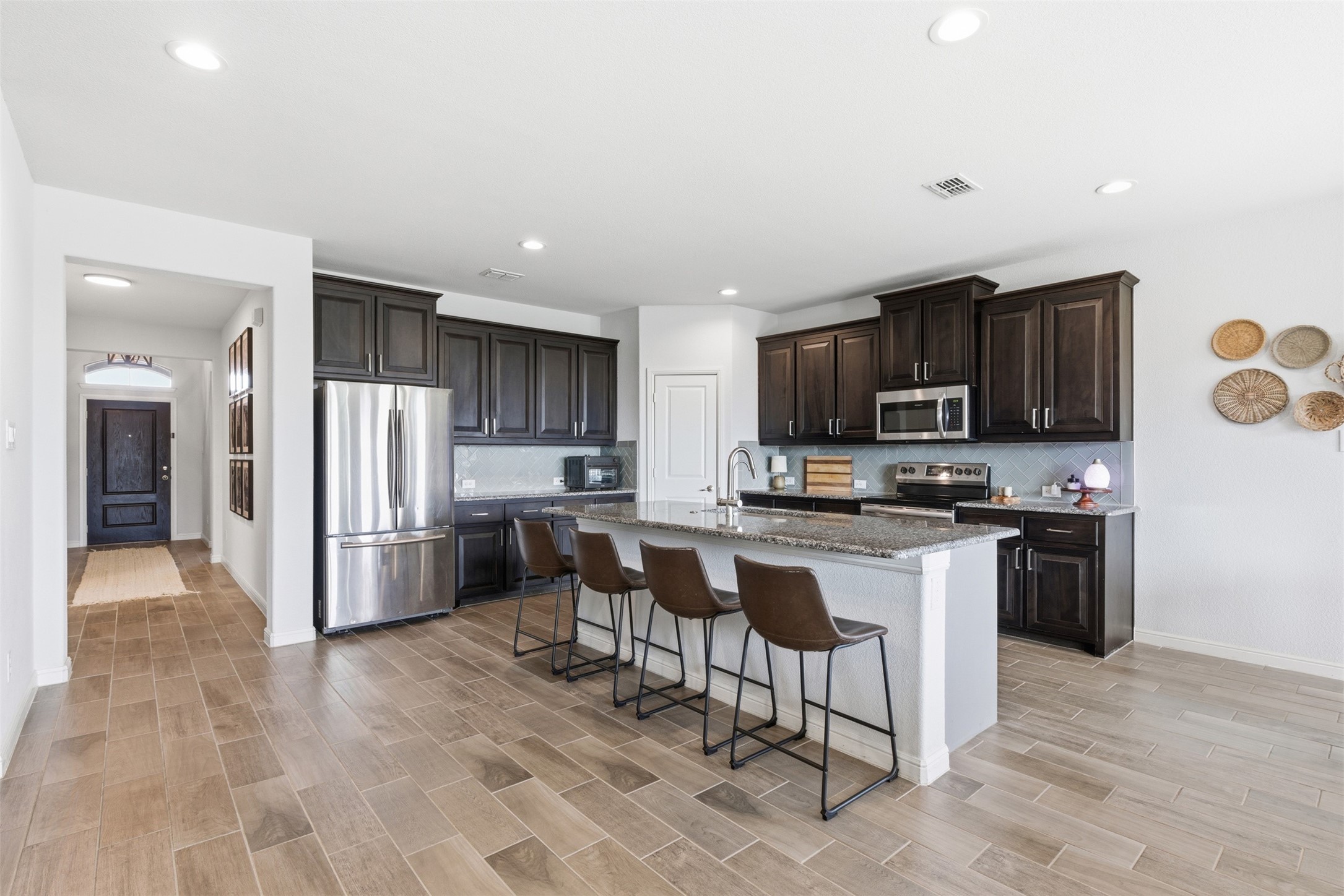 1109 Scotney Lane