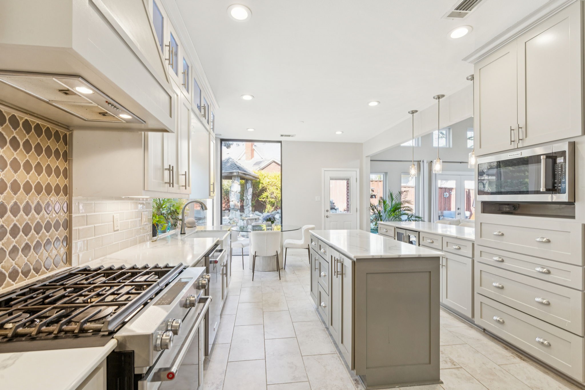 2706 Shady Hill Court