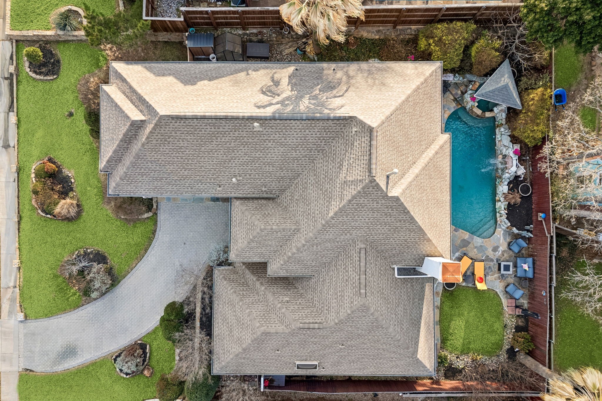 2706 Shady Hill Court