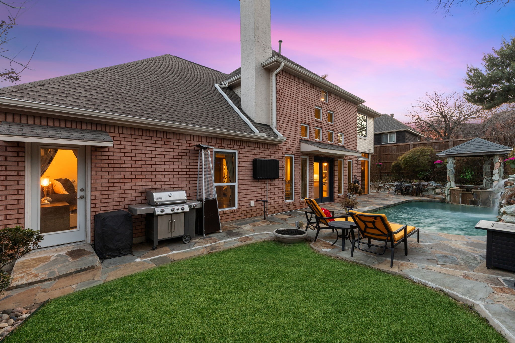 2706 Shady Hill Court