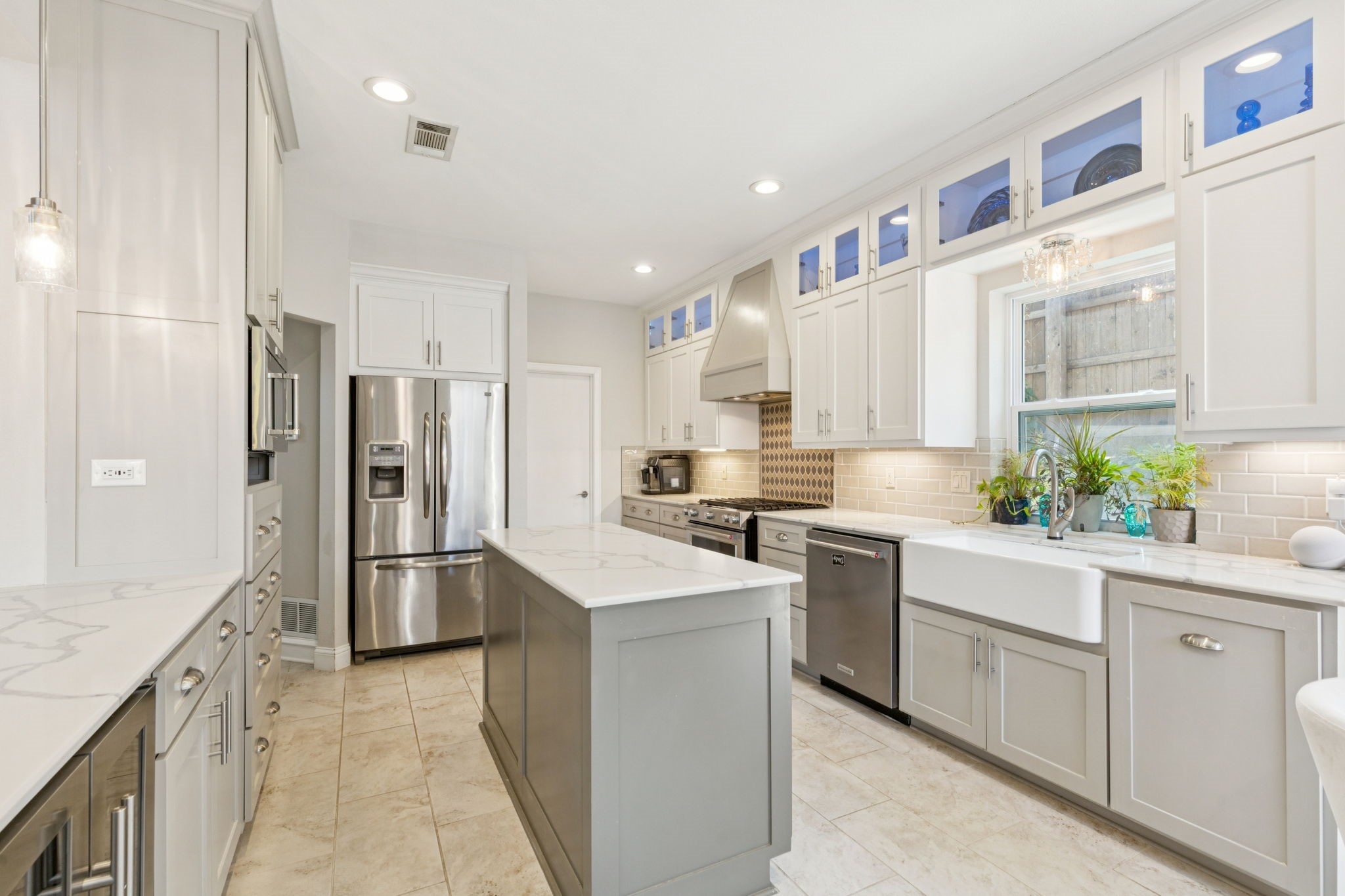 2706 Shady Hill Court