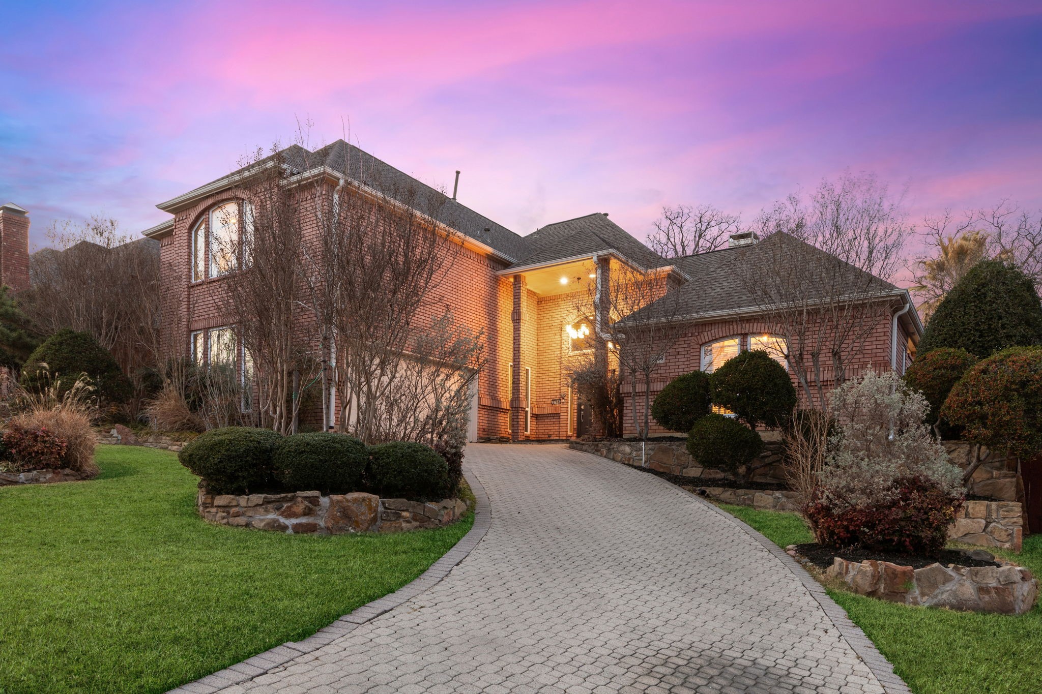 2706 Shady Hill Court