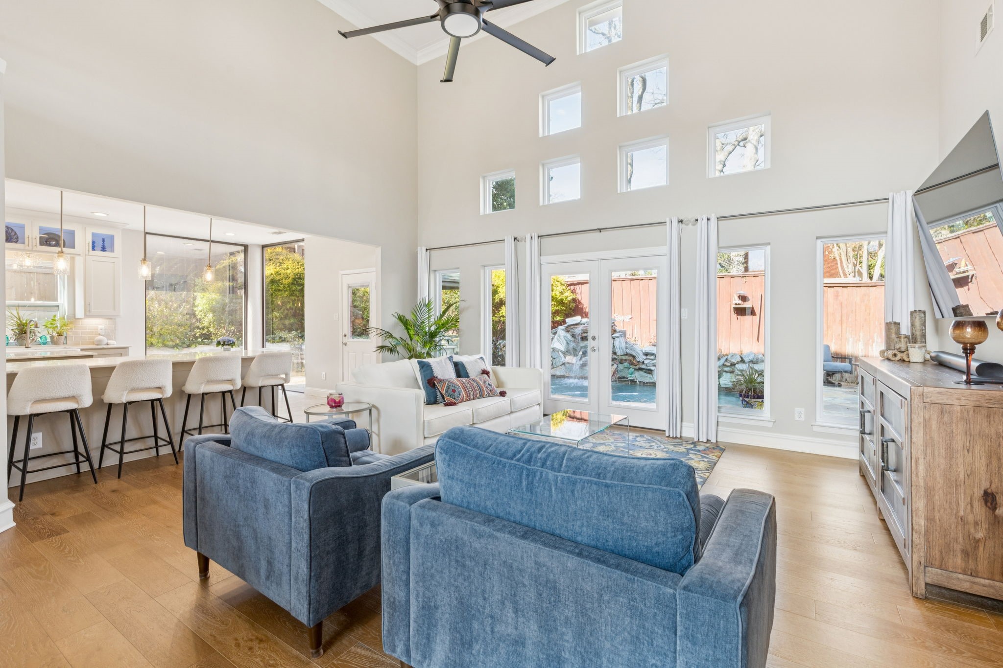 2706 Shady Hill Court