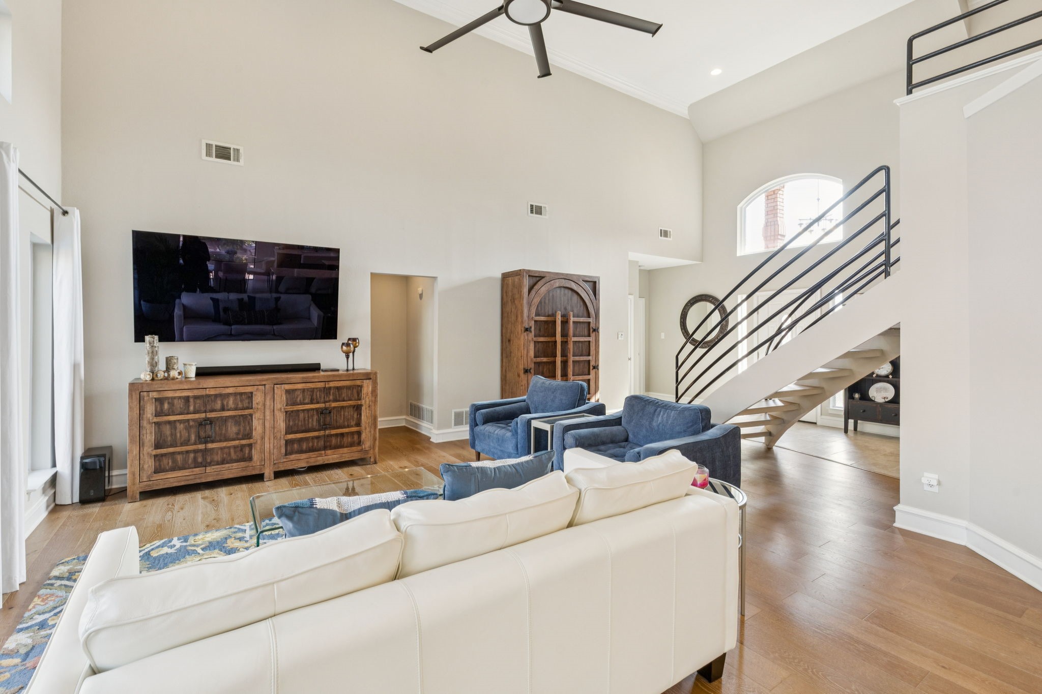 2706 Shady Hill Court